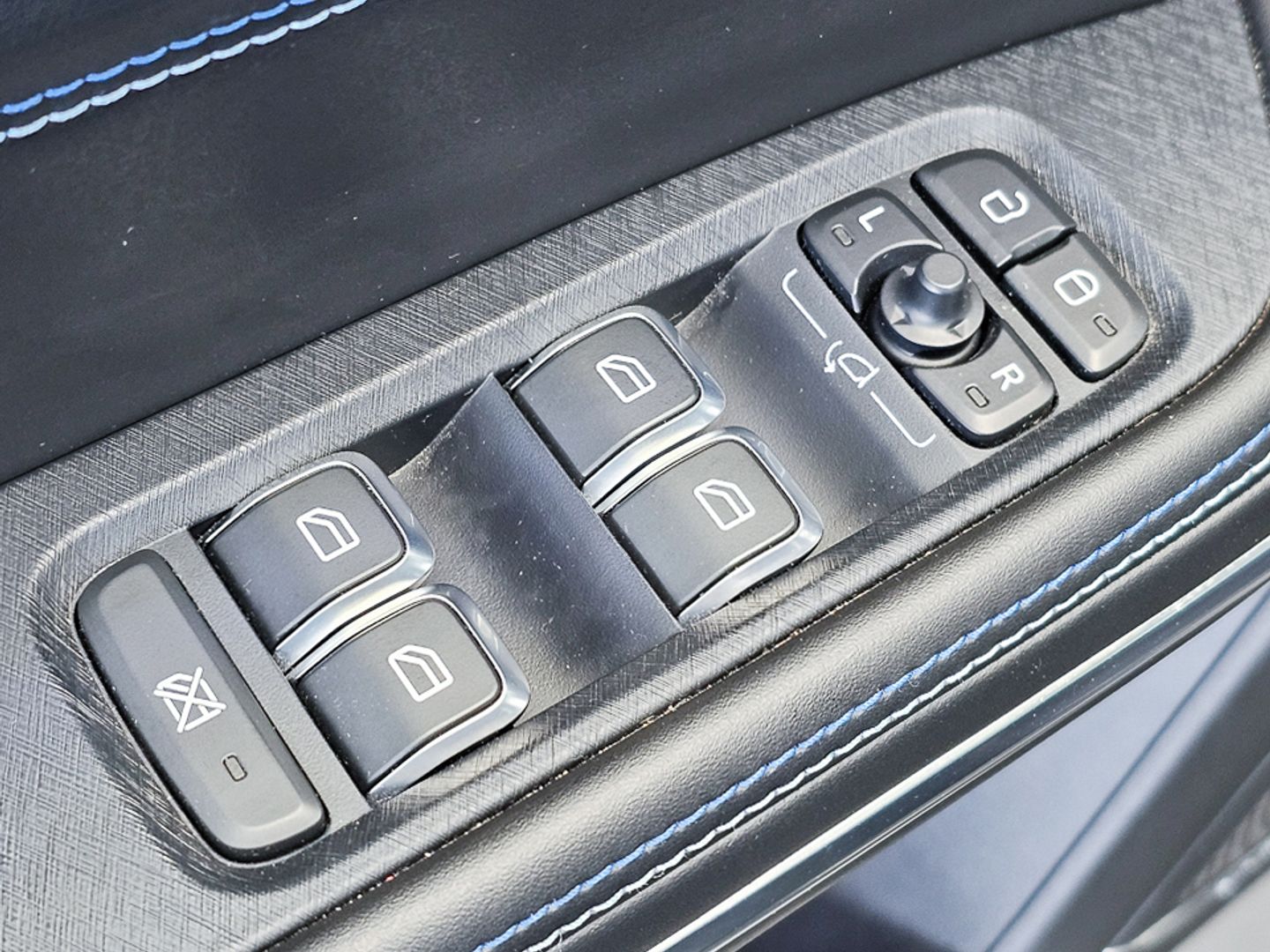 Lynk & Co 01 1.5 PHEV 192 kW (261 CV)