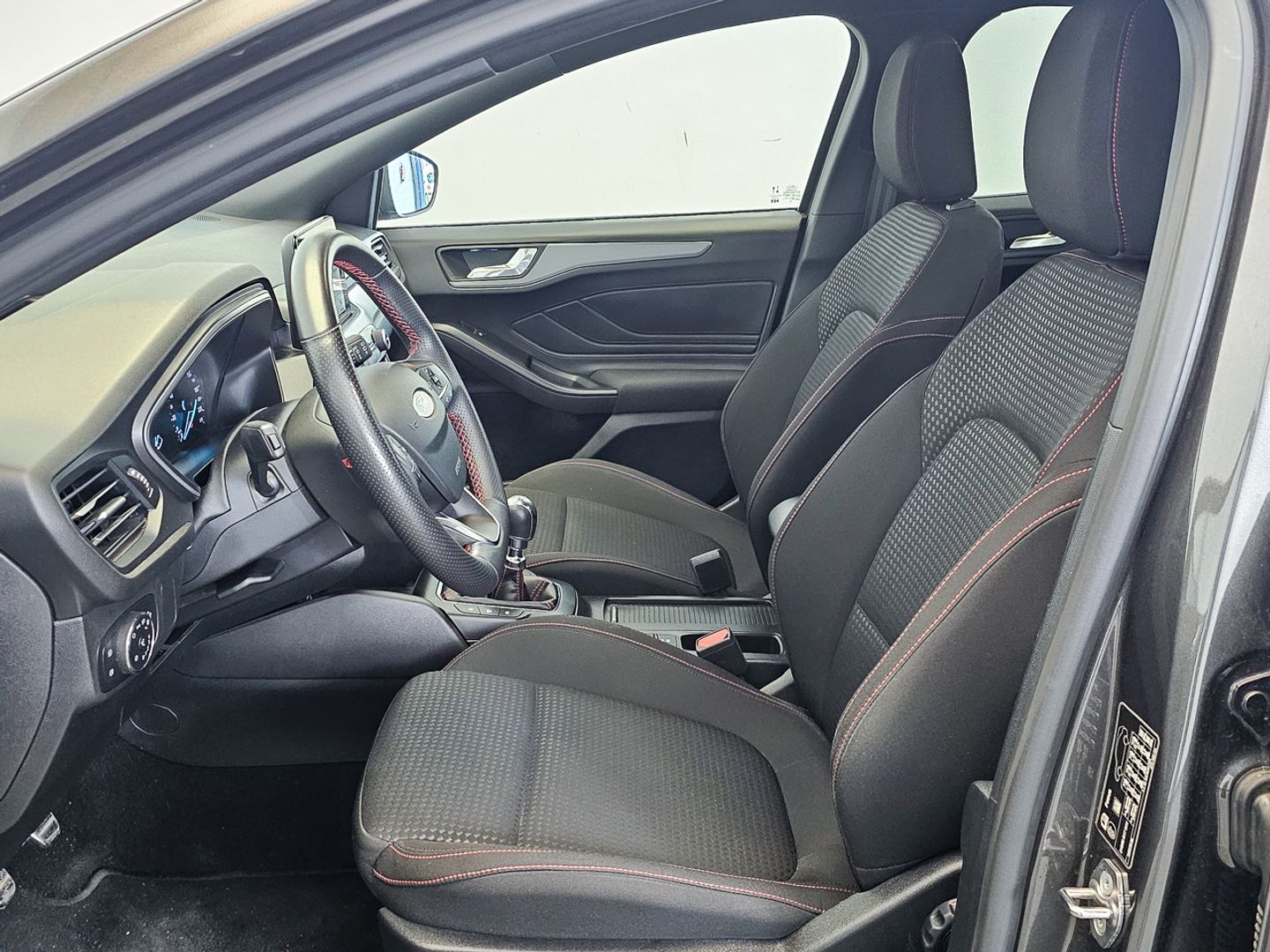 Ford Focus 1.0 Ecoboost MHEV ST-Line Design SIP 92 kW (125 CV)