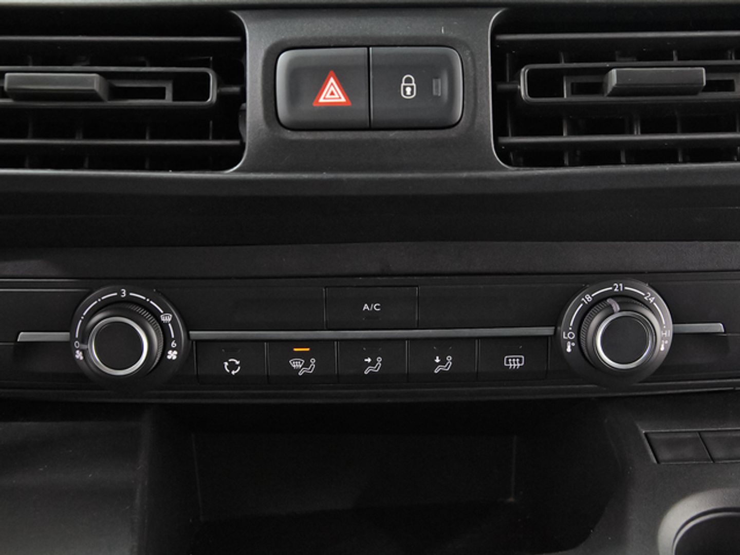 Peugeot Rifter Active Business Standard BlueHDi 73 kW (100 CV)