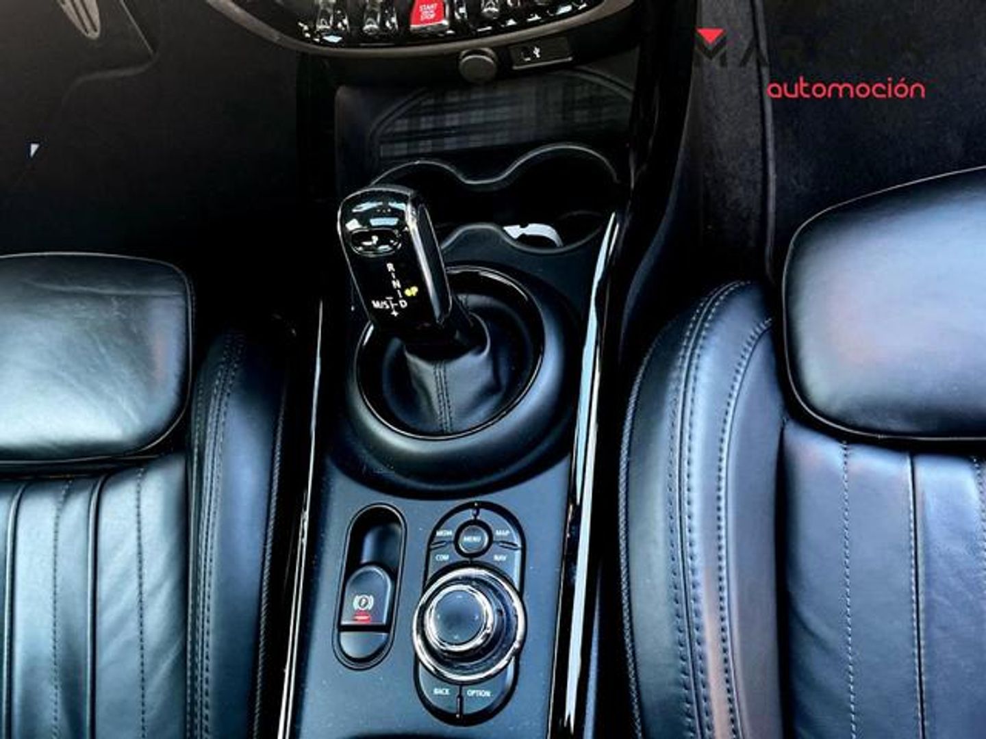 MINI MINI Clubman John Cooper Works ALL4 225 kW (306 CV)