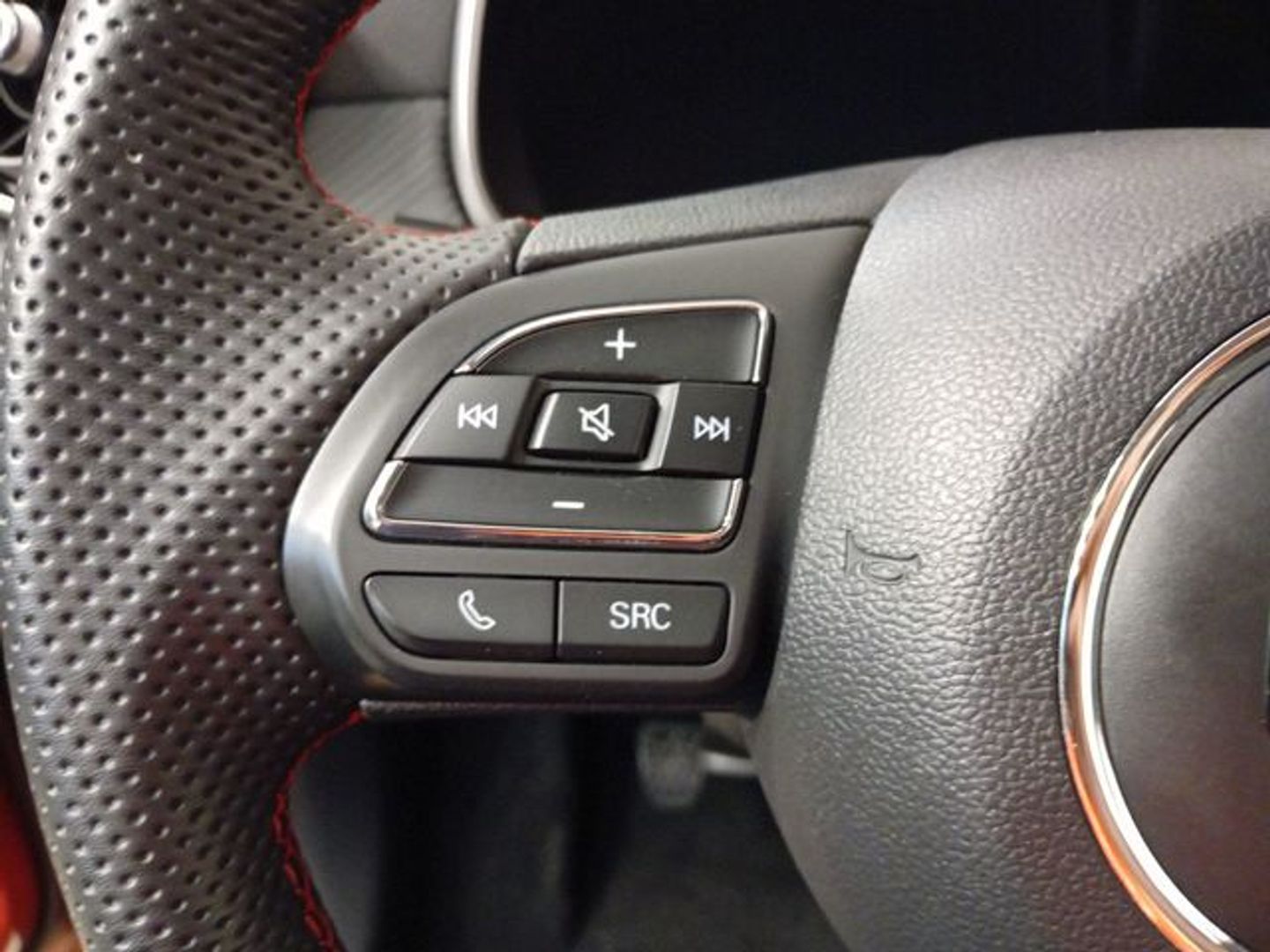 MG ZS 1.0T Luxury 82 kW (111 CV)