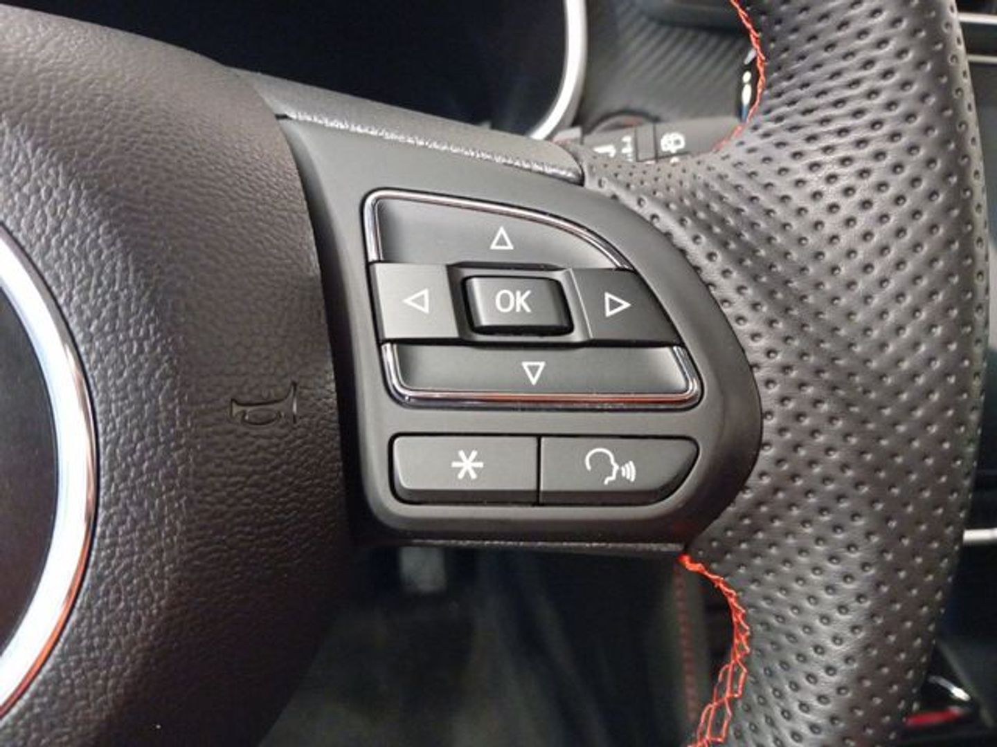 MG ZS 1.0T Luxury 82 kW (111 CV)