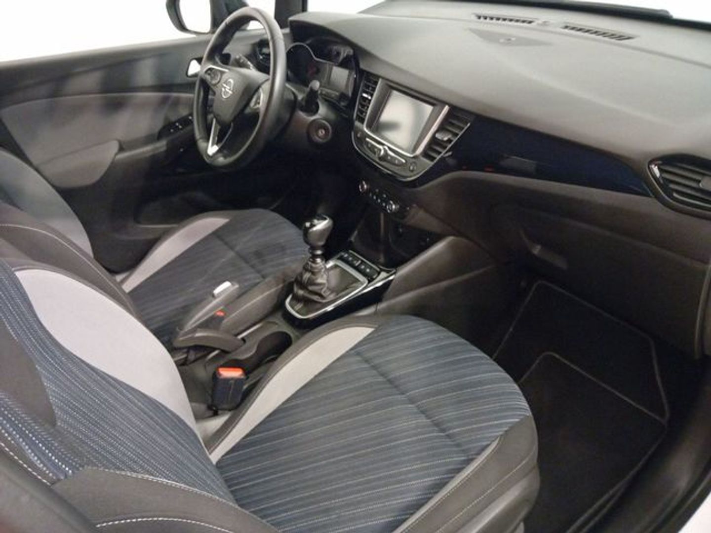 Opel Crossland X 1.2 S&S Design Line 120 Aniversario 81 kW (110 CV)