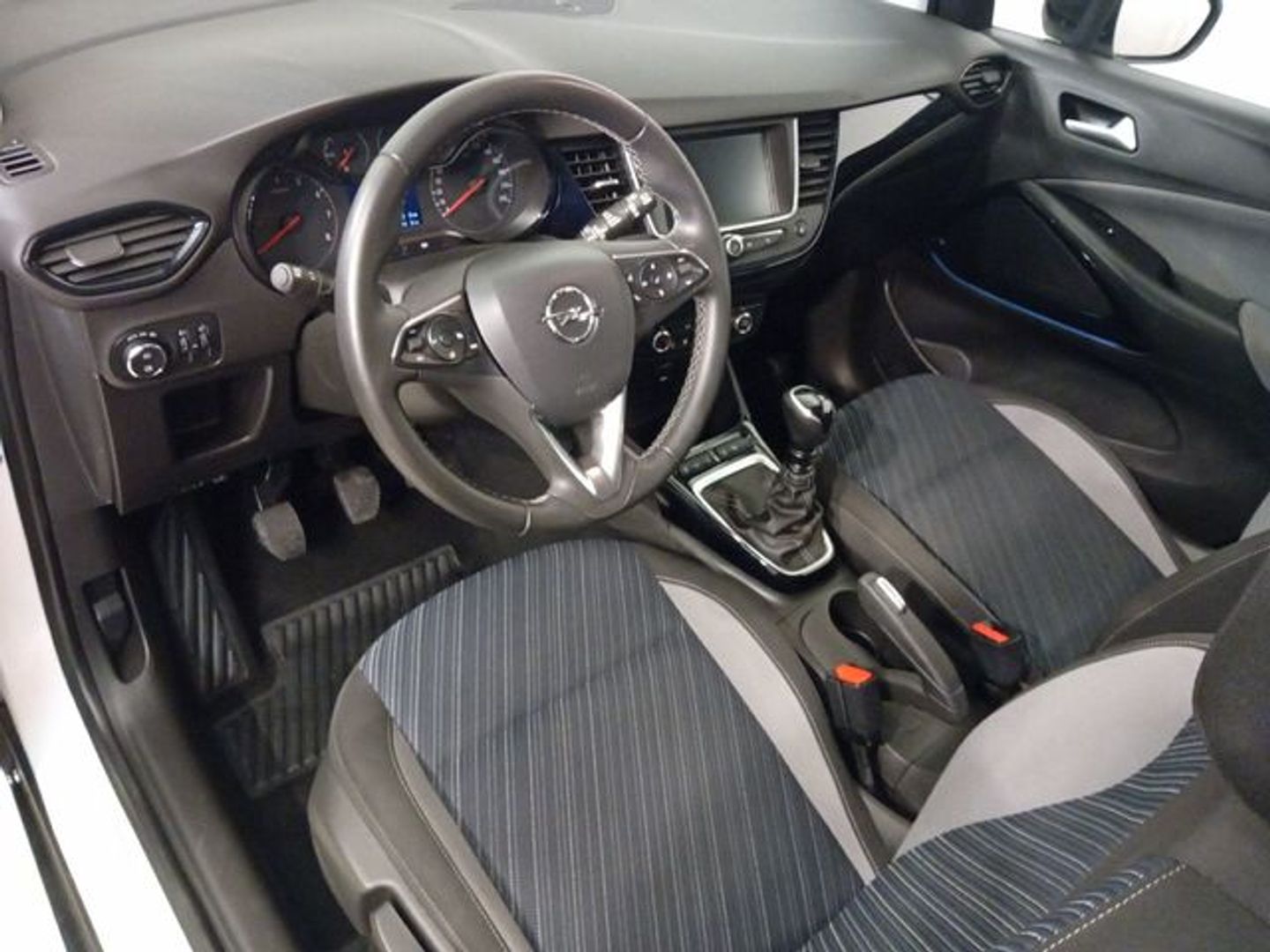 Opel Crossland X 1.2 S&S Design Line 120 Aniversario 81 kW (110 CV)