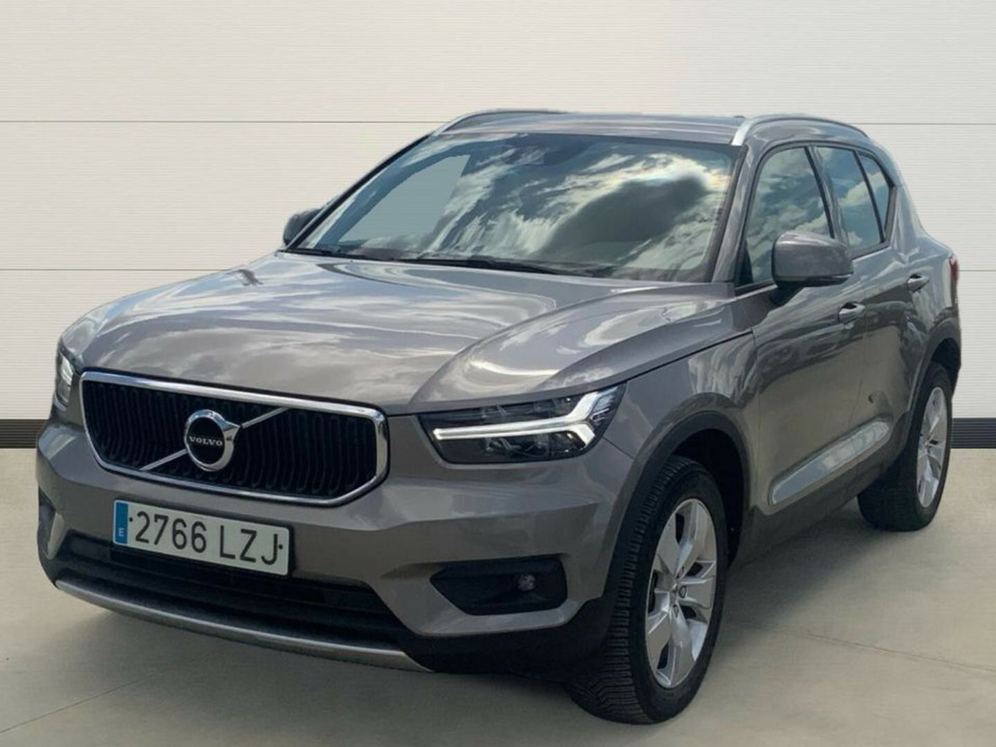Volvo XC40 B4 G Momentum Pro AWD Auto 145 kW (197 CV)