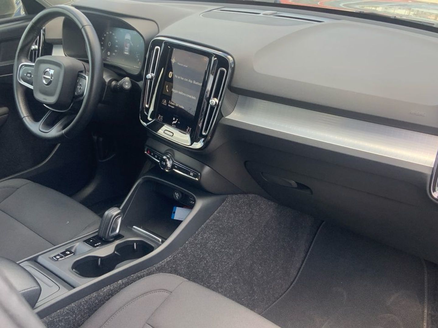Volvo XC40 B4 G Momentum Pro AWD Auto 145 kW (197 CV)