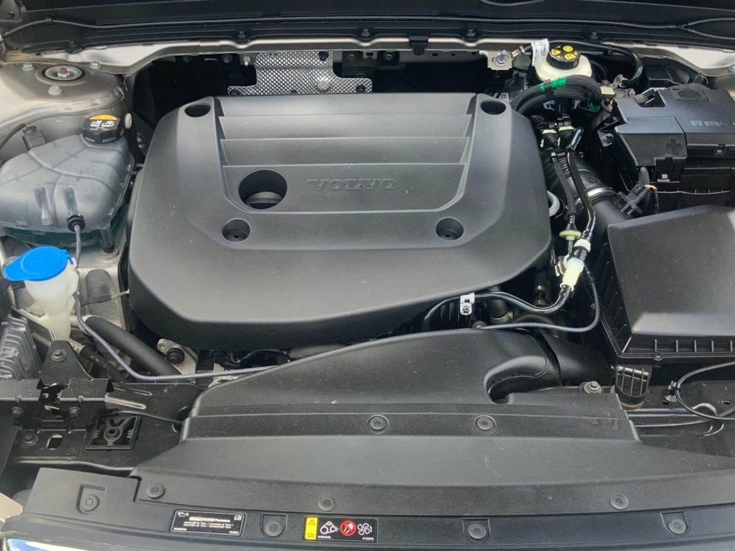 Volvo XC40 B4 G Momentum Pro AWD Auto 145 kW (197 CV)