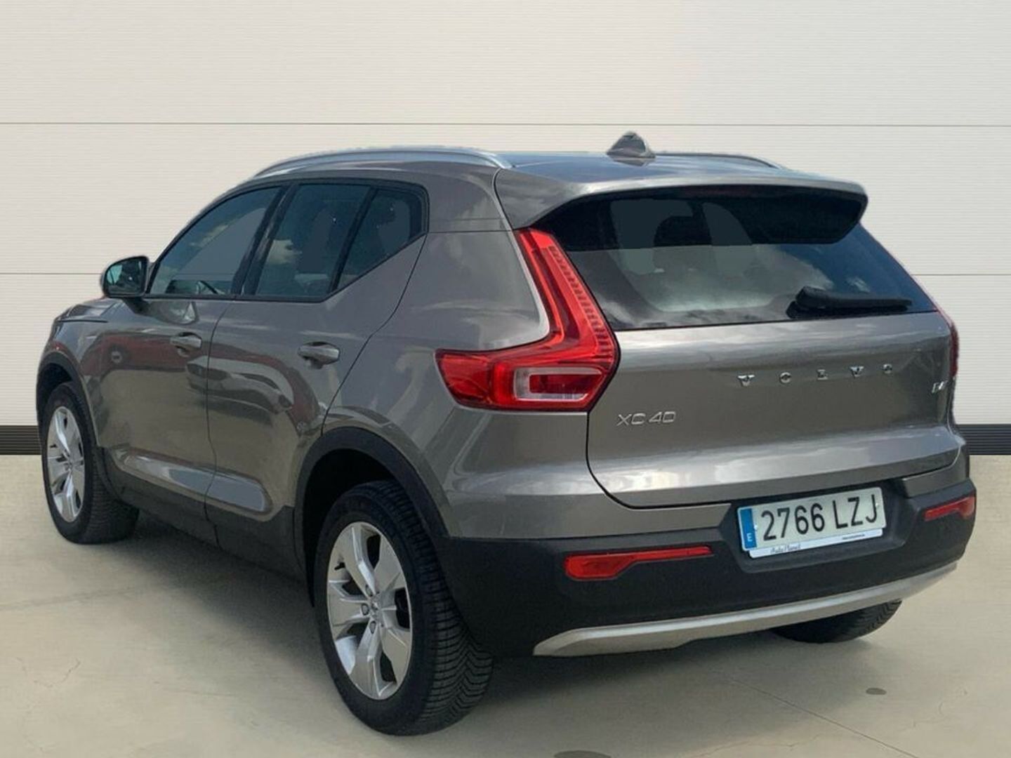 Volvo XC40 B4 G Momentum Pro AWD Auto 145 kW (197 CV)