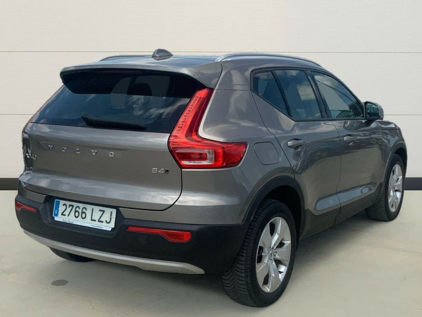 Volvo XC40 B4 G Momentum Pro AWD Auto 145 kW (197 CV)