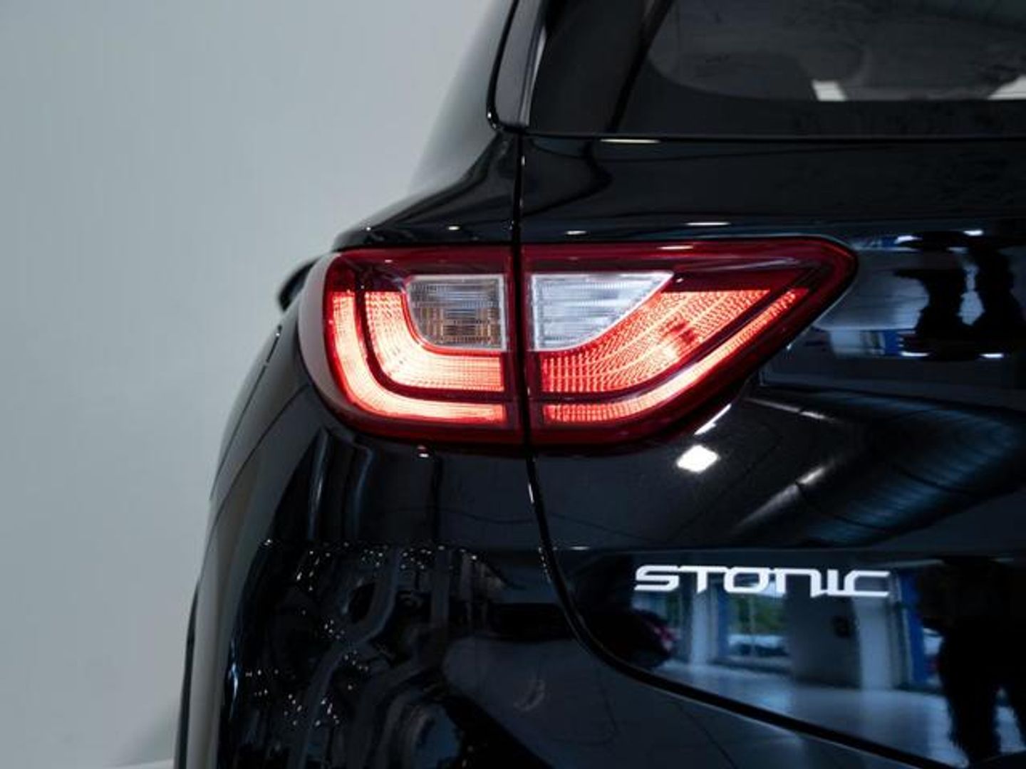 Kia Stonic 1.0 T-GDi MHEV iMT Concept 74 kW (100 CV)