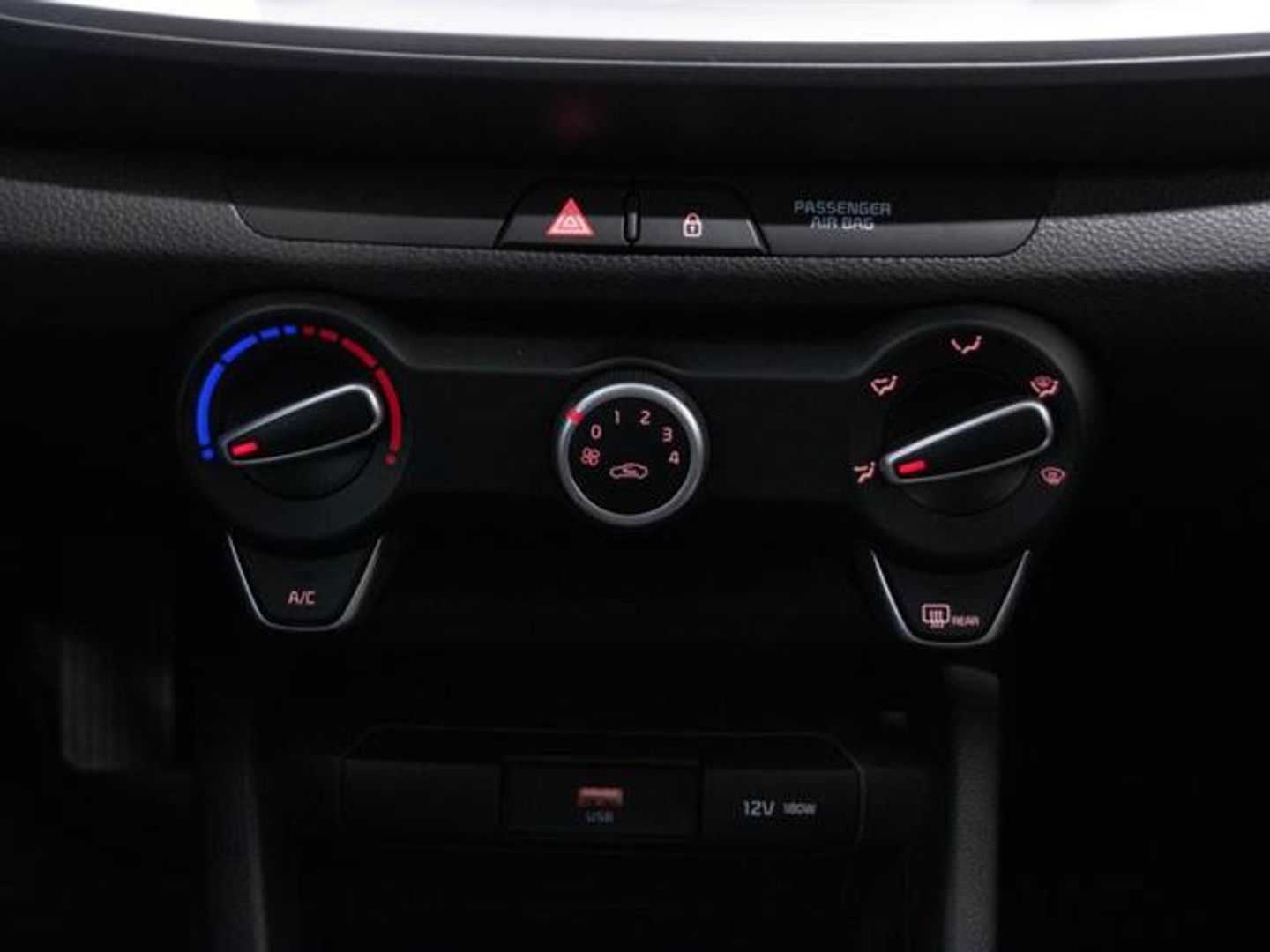 Kia Stonic 1.0 T-GDi MHEV iMT Concept 74 kW (100 CV)