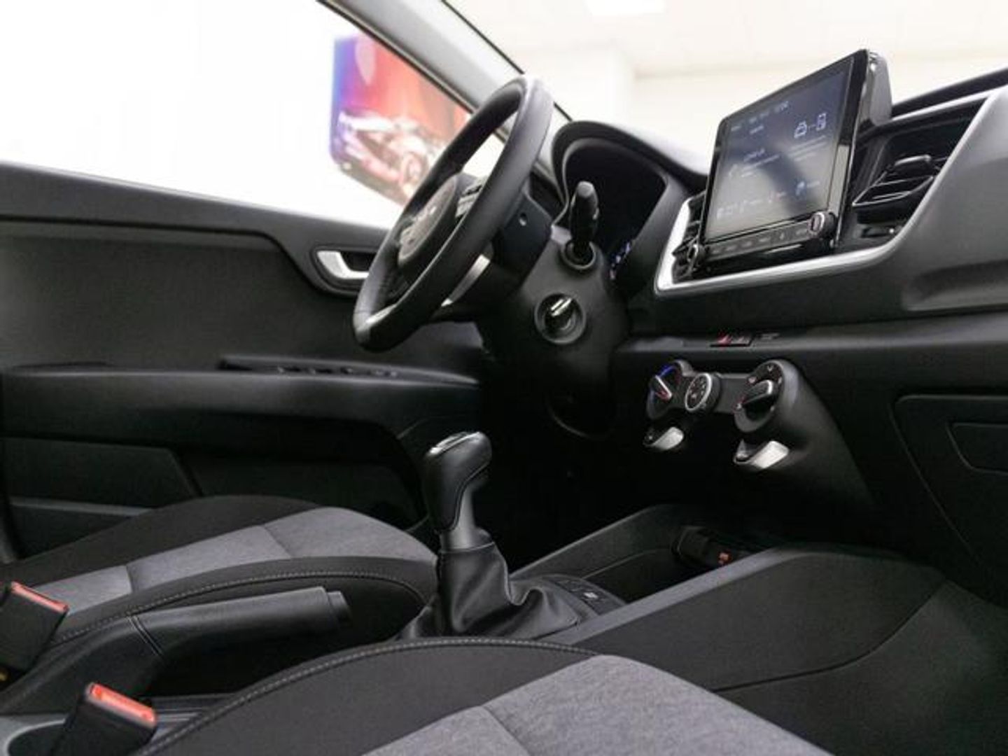 Kia Stonic 1.0 T-GDi MHEV MT Concept 74 kW (100 CV)