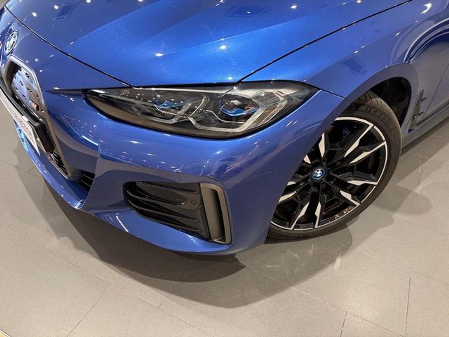 BMW i4 M50 400 kW (544 CV)