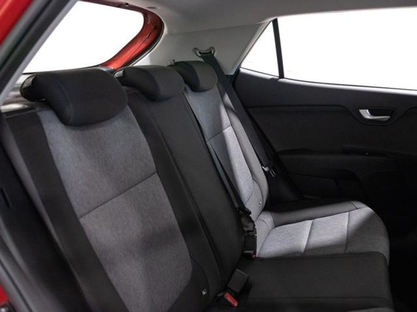 Kia Stonic 1.0 T-GDi MHEV MT Concept 74 kW (100 CV)