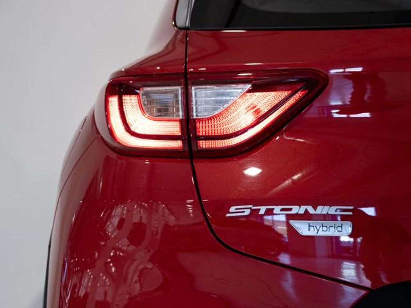 Kia Stonic 1.0 T-GDi MHEV MT Concept 74 kW (100 CV)