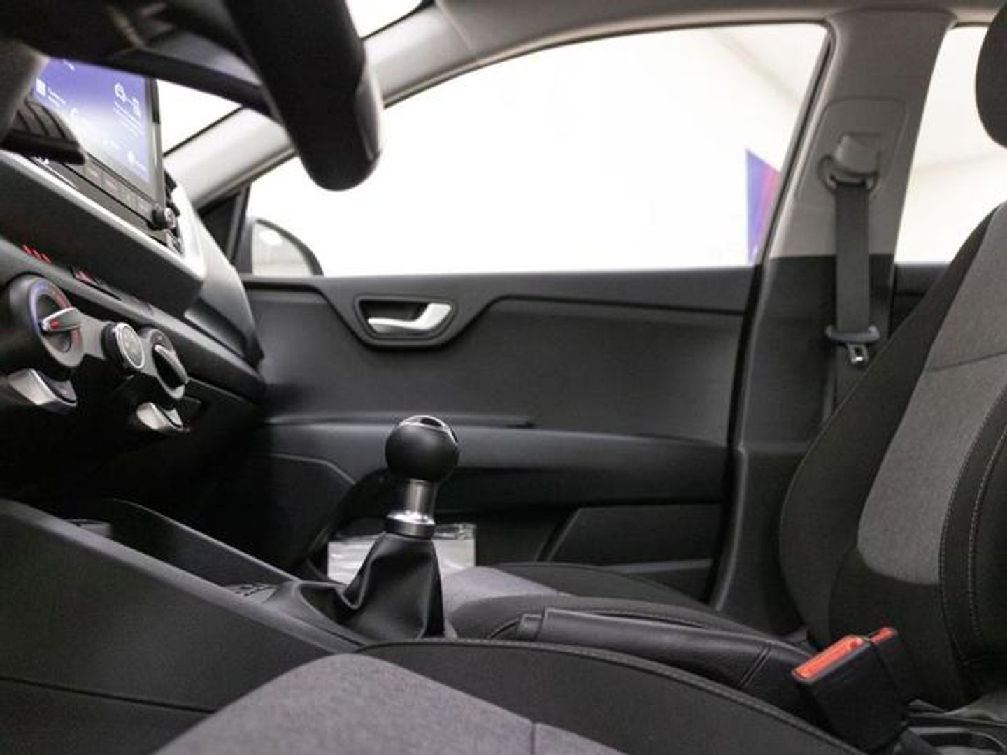 Kia Stonic 1.0 T-GDi MHEV MT Concept 74 kW (100 CV)