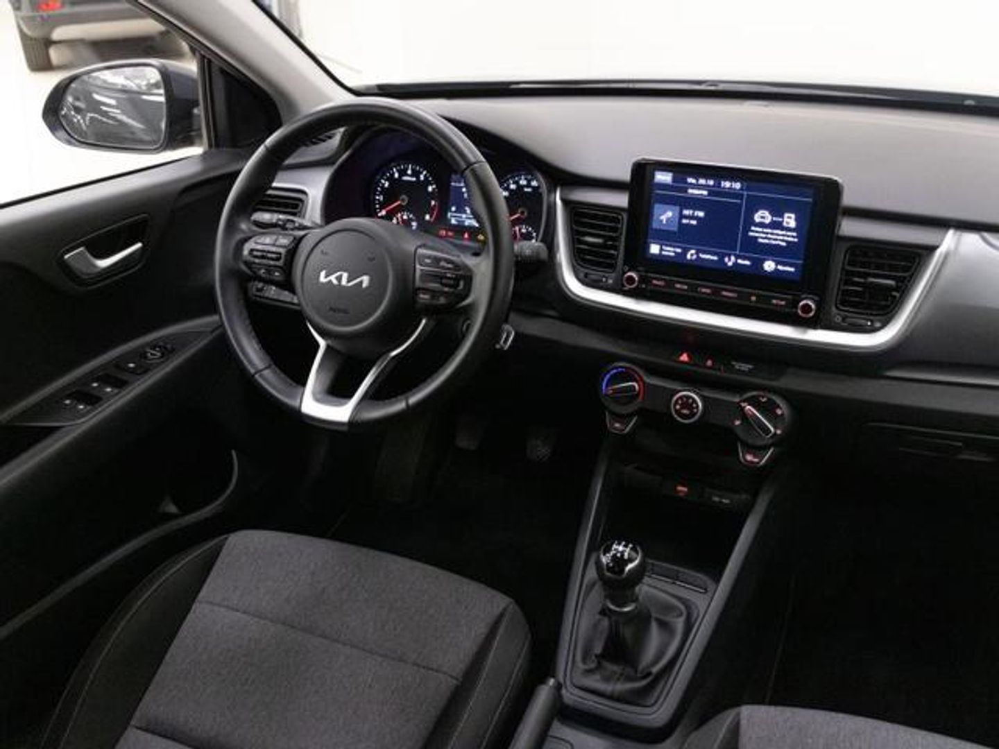 Kia Stonic 1.0 T-GDi MHEV MT Concept 74 kW (100 CV)