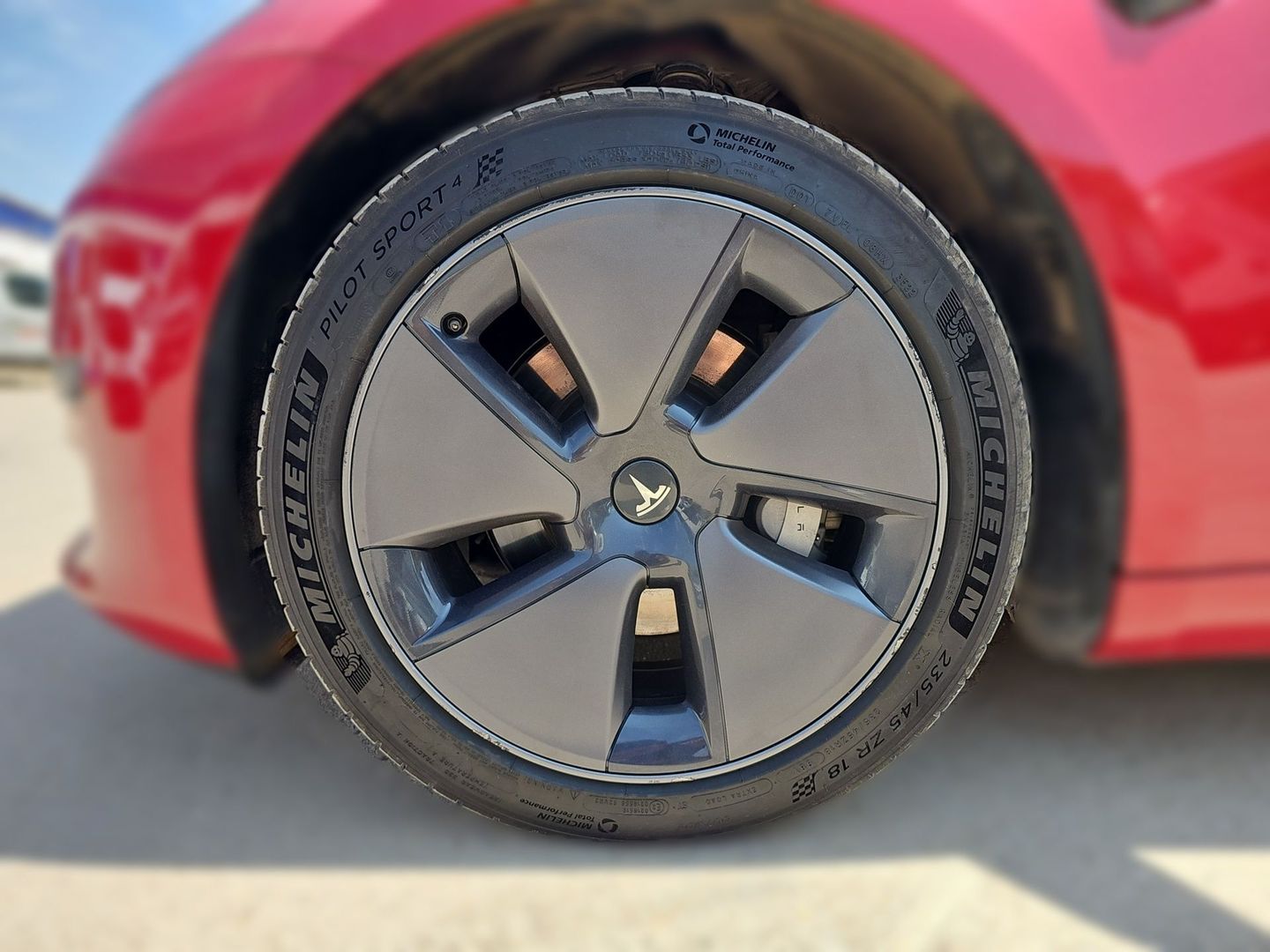 Tesla Model 3 Gran Autonomía 4WD 366 kW (498 CV)