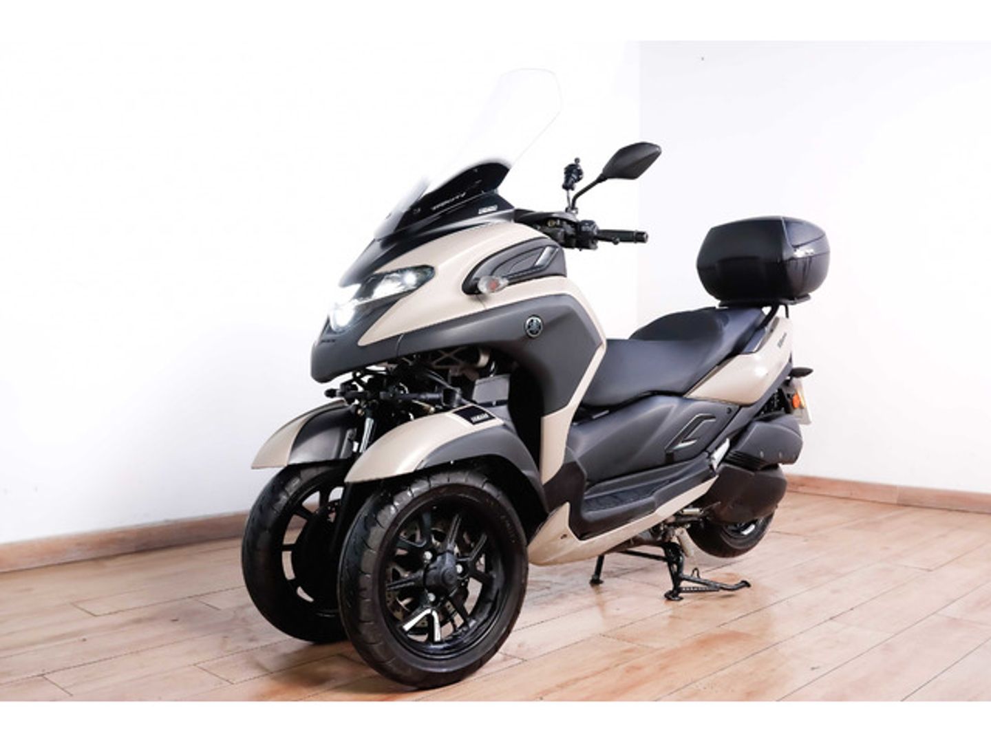 Yamaha XMAX 300