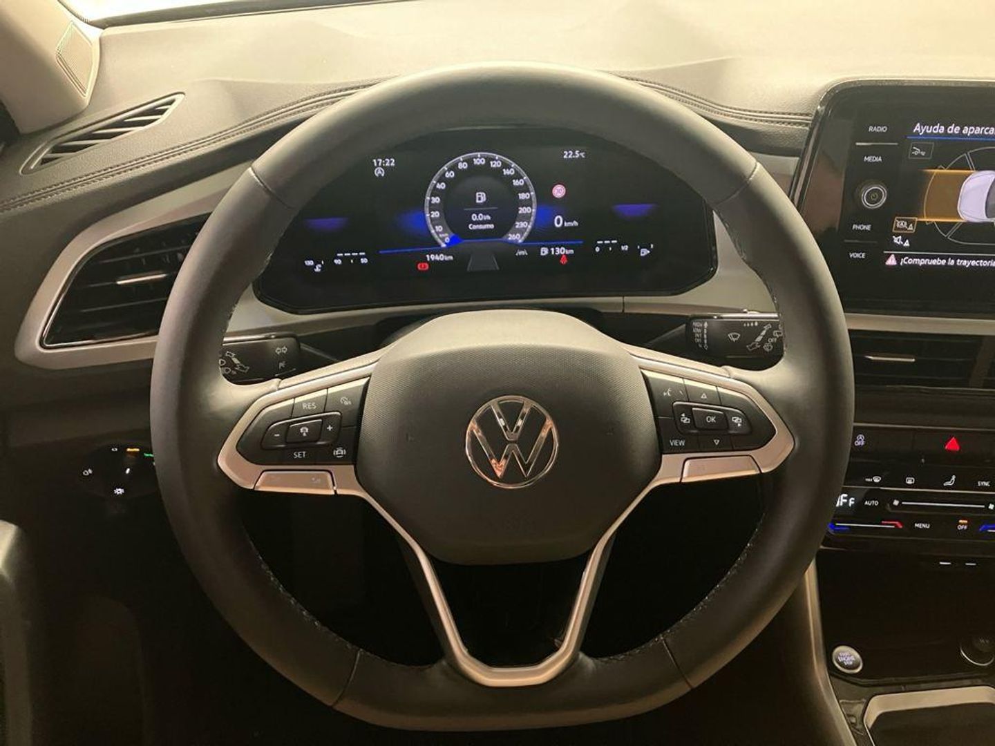 Volkswagen T-Roc ``Más`` Dark 1.0 TSI 85 kW (115 CV)