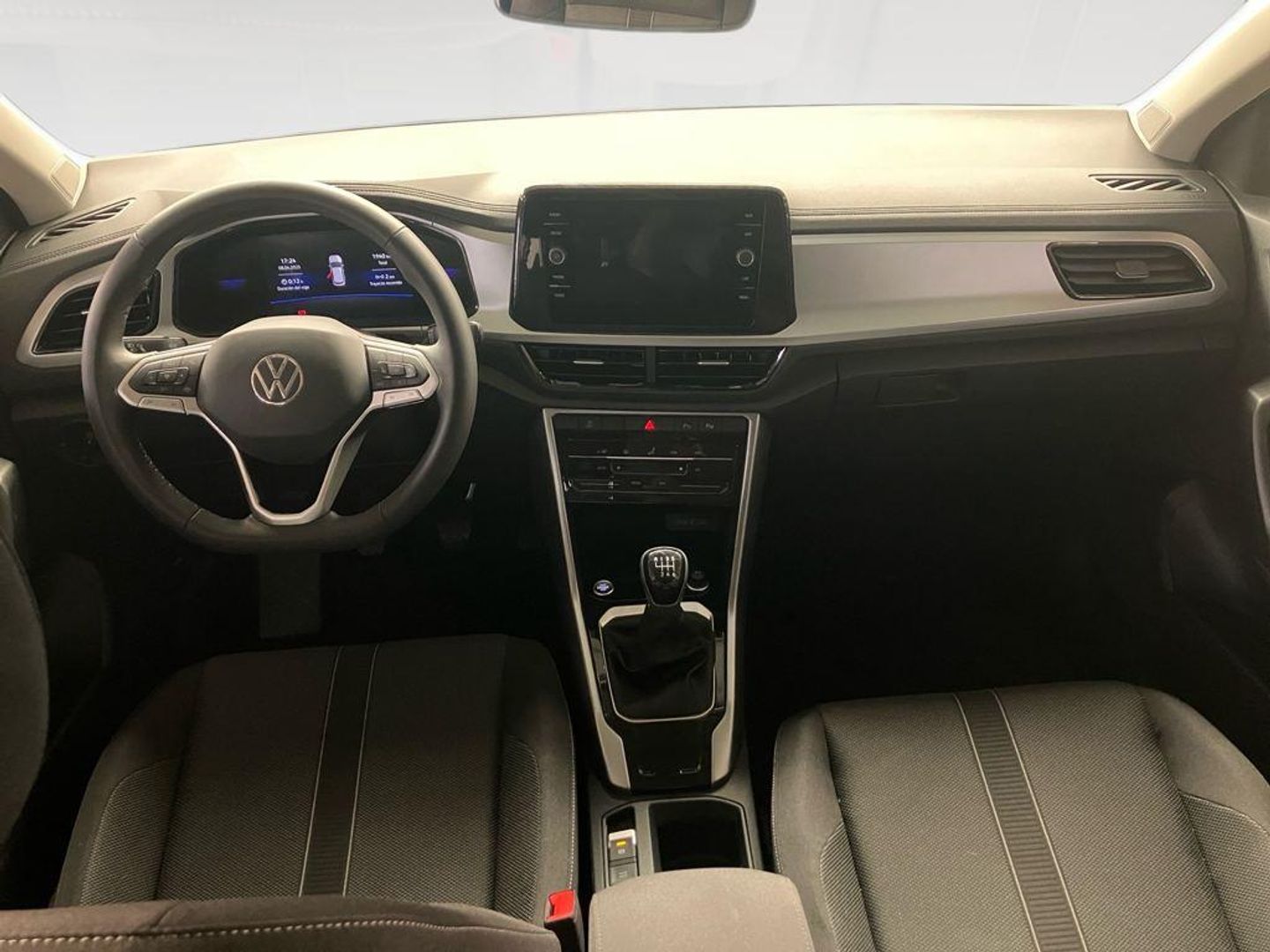 Volkswagen T-Roc ``Más`` Dark 1.0 TSI 85 kW (115 CV)