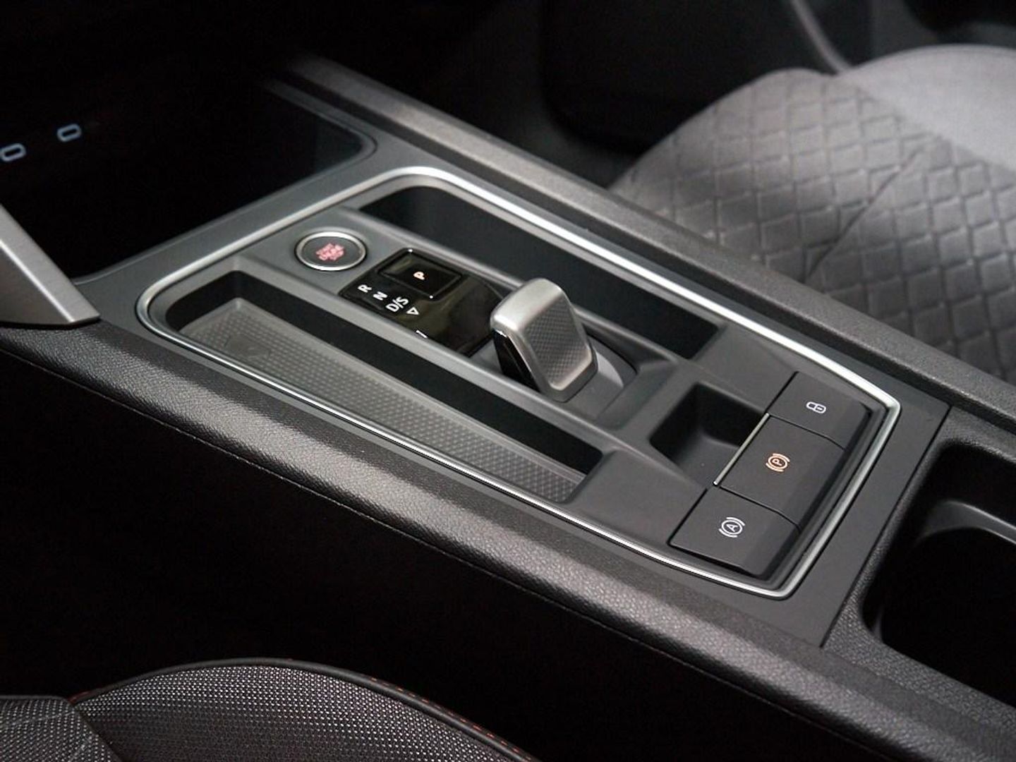 SEAT León 1.5 eTSI S&S FR Launch Pack L DSG 110 kW (150 CV)