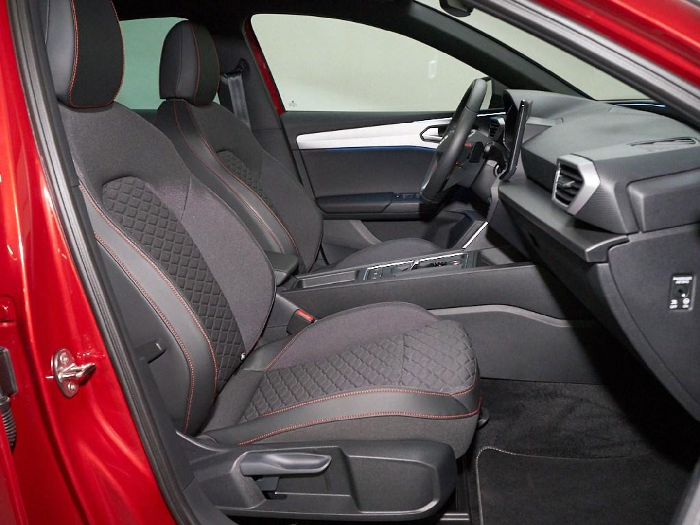 SEAT León 1.5 eTSI S&S FR Launch Pack L DSG 110 kW (150 CV)