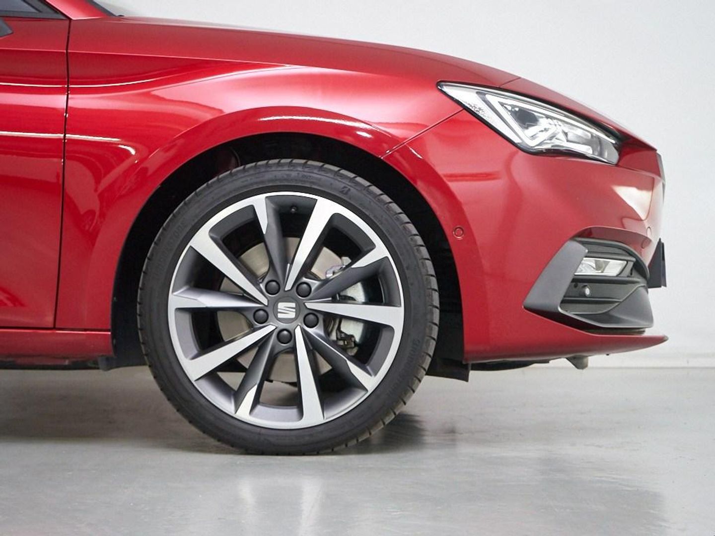 SEAT León 1.5 eTSI S&S FR Launch Pack L DSG 110 kW (150 CV)