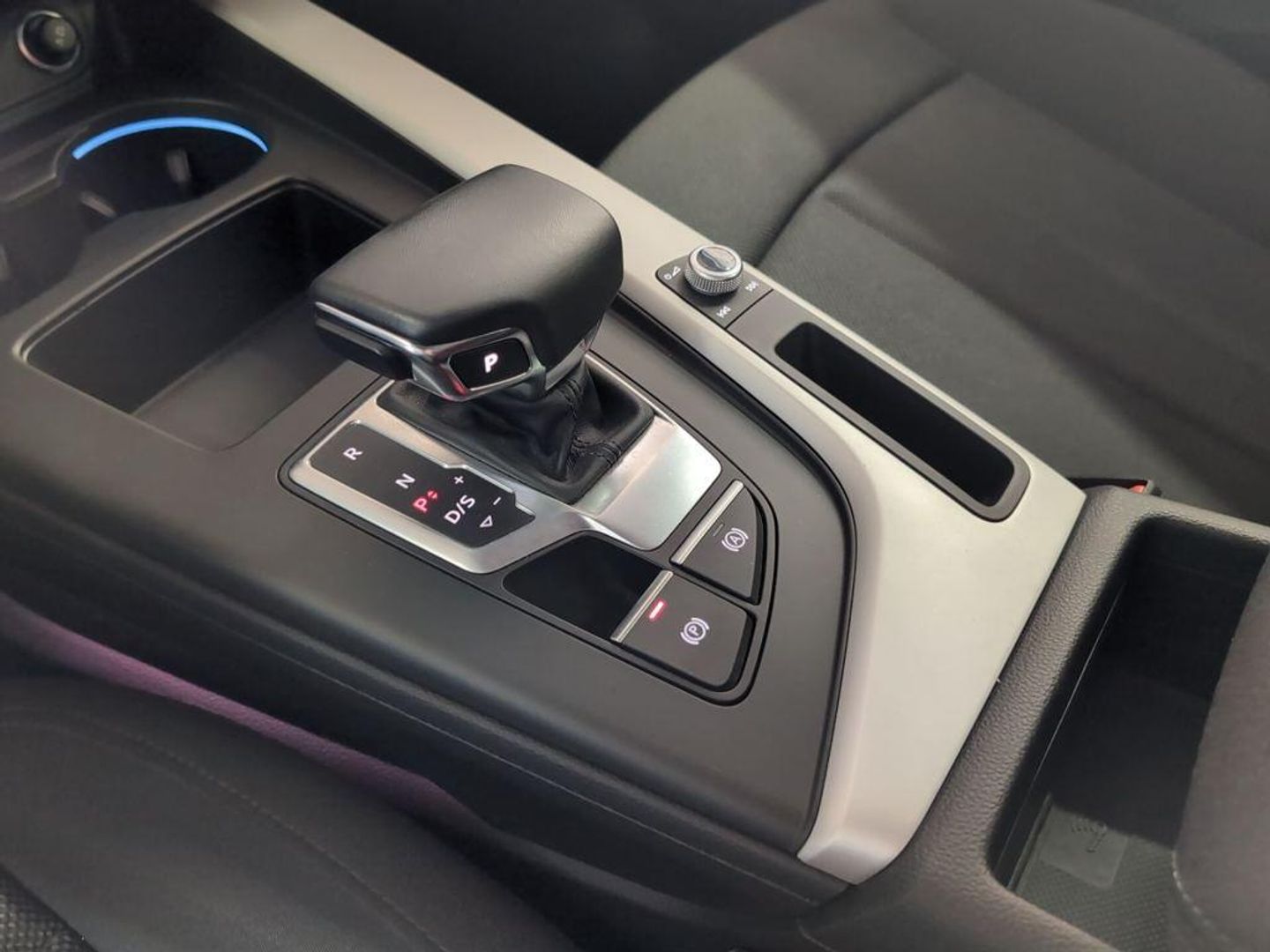 Audi A4 Advanced 30 TDI 100 kW (136 CV) S tronic