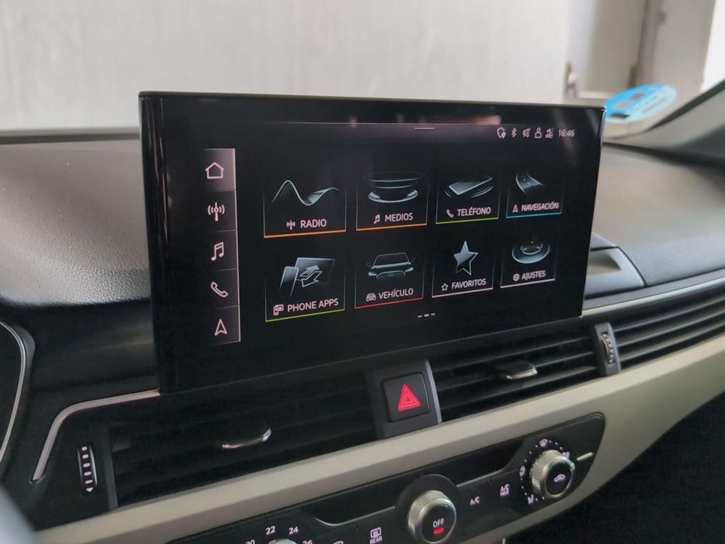 Audi A4 Advanced 30 TDI 100 kW (136 CV) S tronic