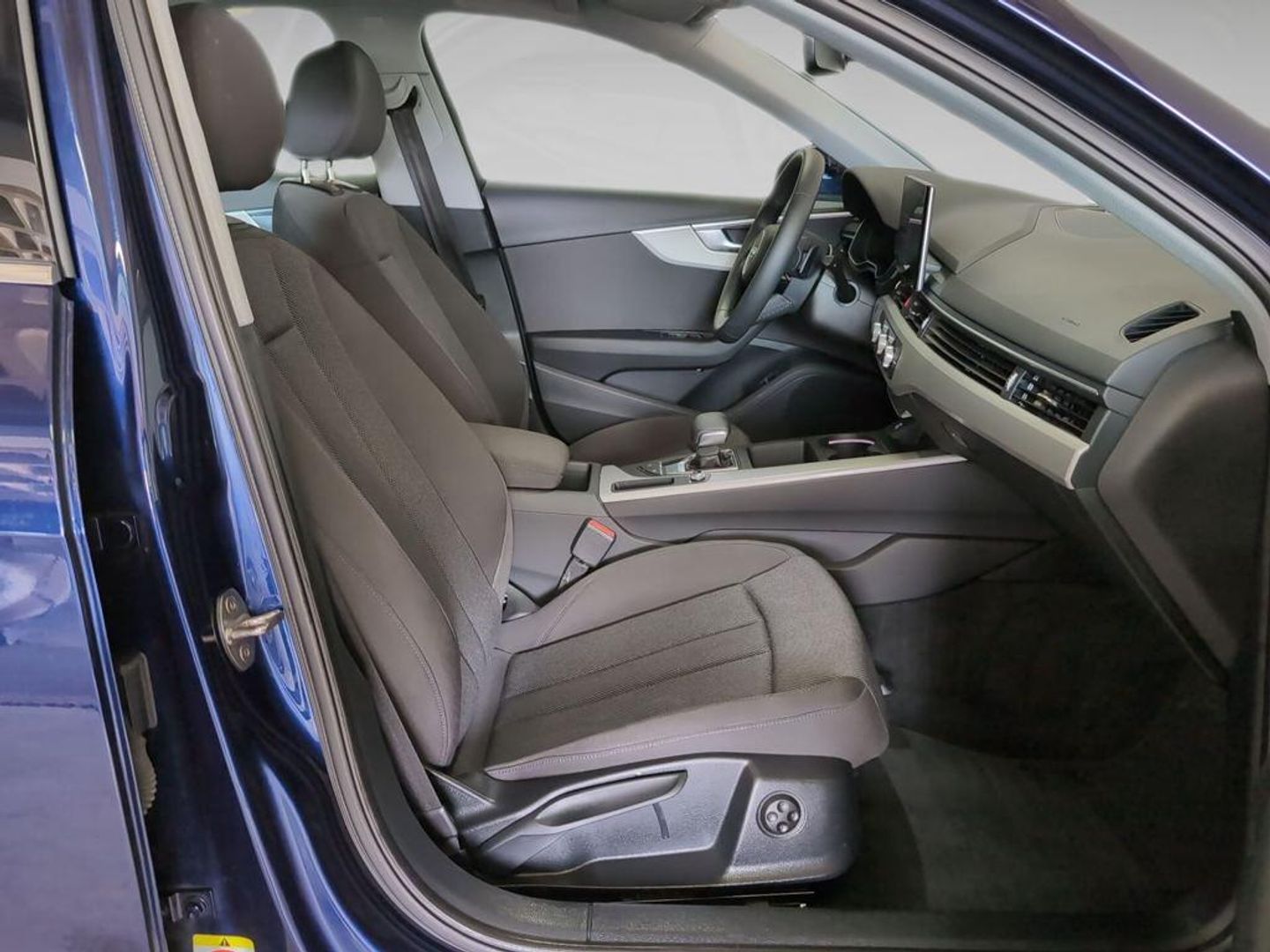 Audi A4 Advanced 30 TDI 100 kW (136 CV) S tronic