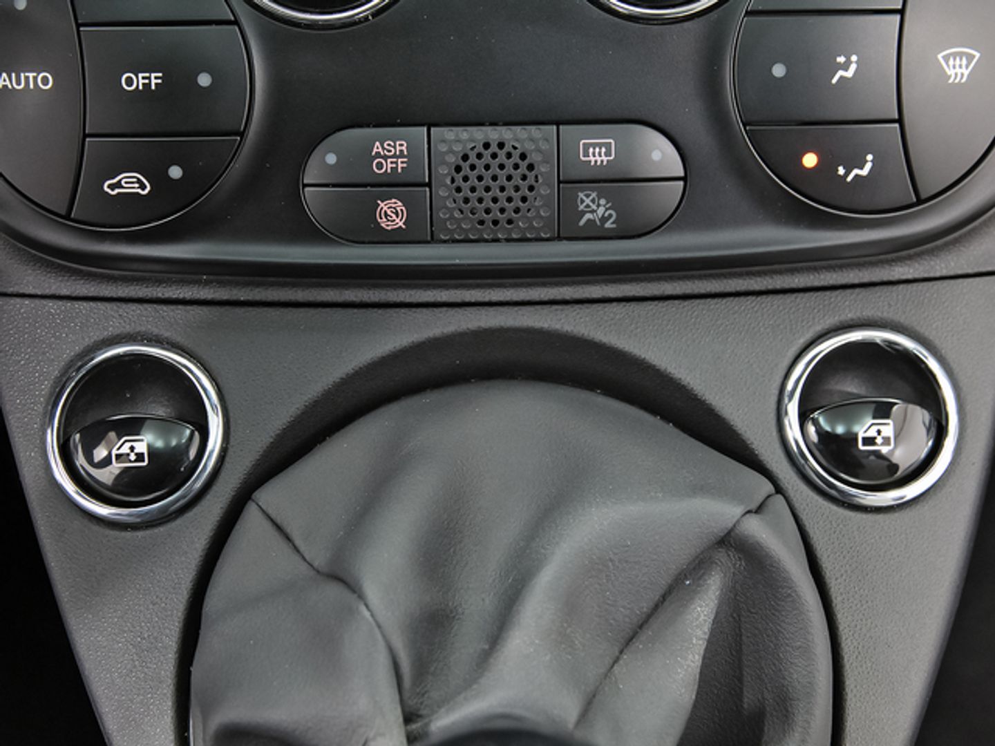 Fiat 500C 1.0 Hybrid Dolcevita 51 kW (70 CV)