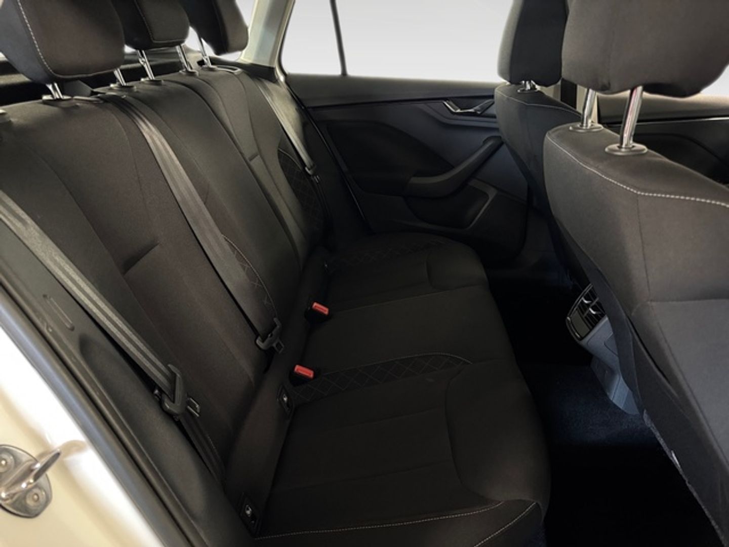 Skoda Kamiq 1.0 TSI Ambition DSG 81 kW (110 CV)