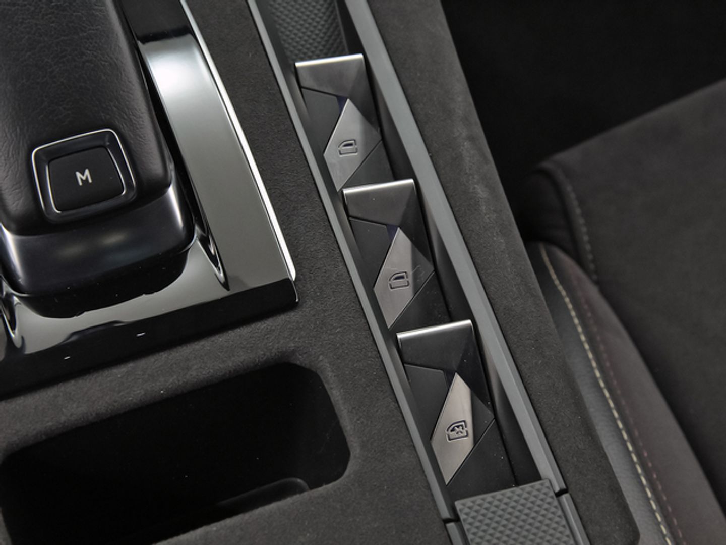 DS DS7 Crossback BlueHDi 130 DE Performance Line AT 96 kW (130 CV)