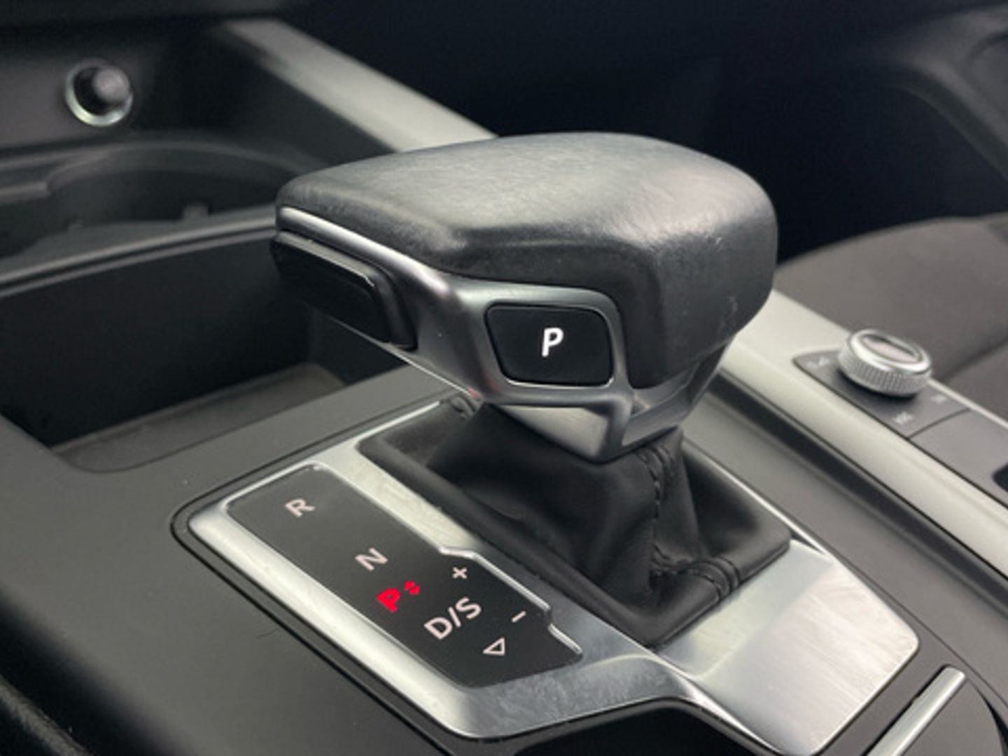 Audi A4 Advanced 30 TDI 100 kW (136 CV) S tronic