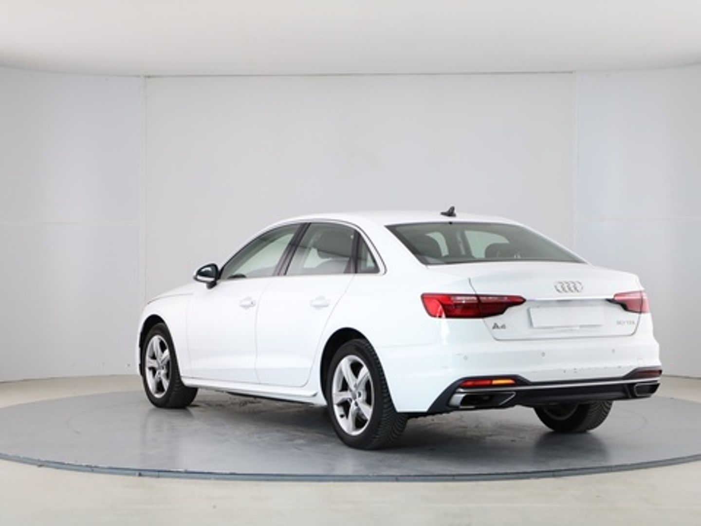 Audi A4 Advanced 30 TDI 100 kW (136 CV) S tronic