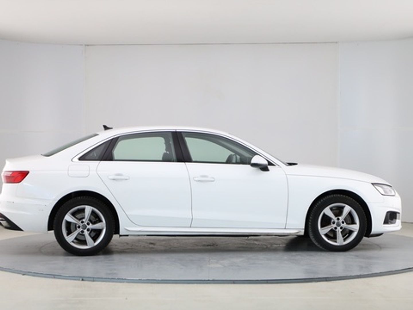 Audi A4 Advanced 30 TDI 100 kW (136 CV) S tronic