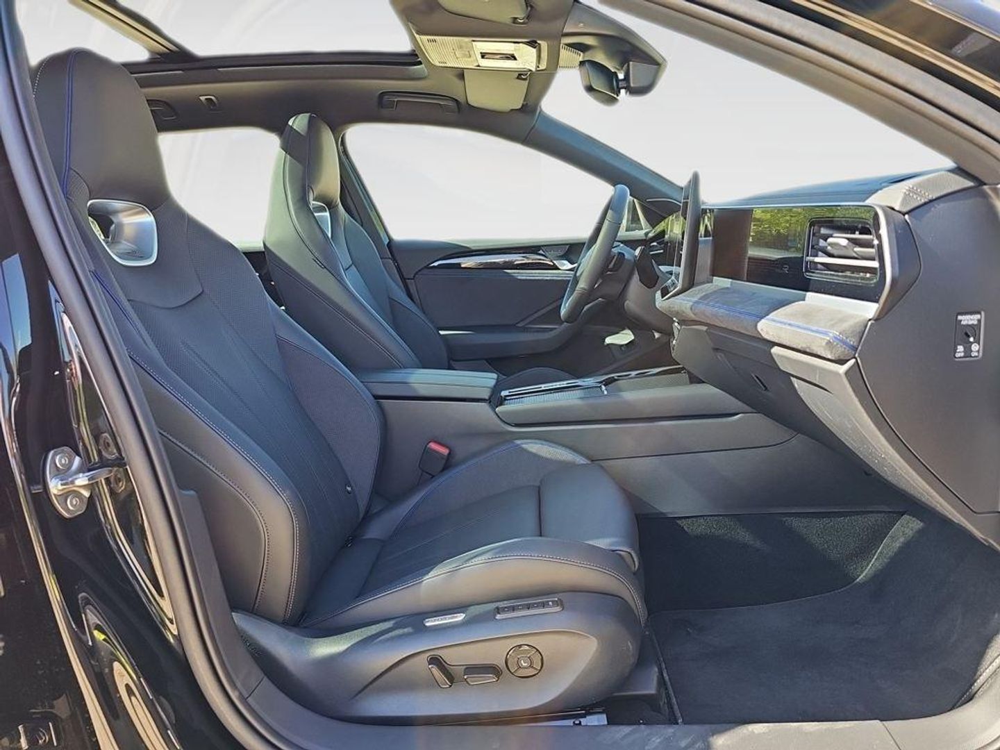 Volkswagen Passat Variant R-Line 1.5 eTSI 110 kW (150 CV) DSG