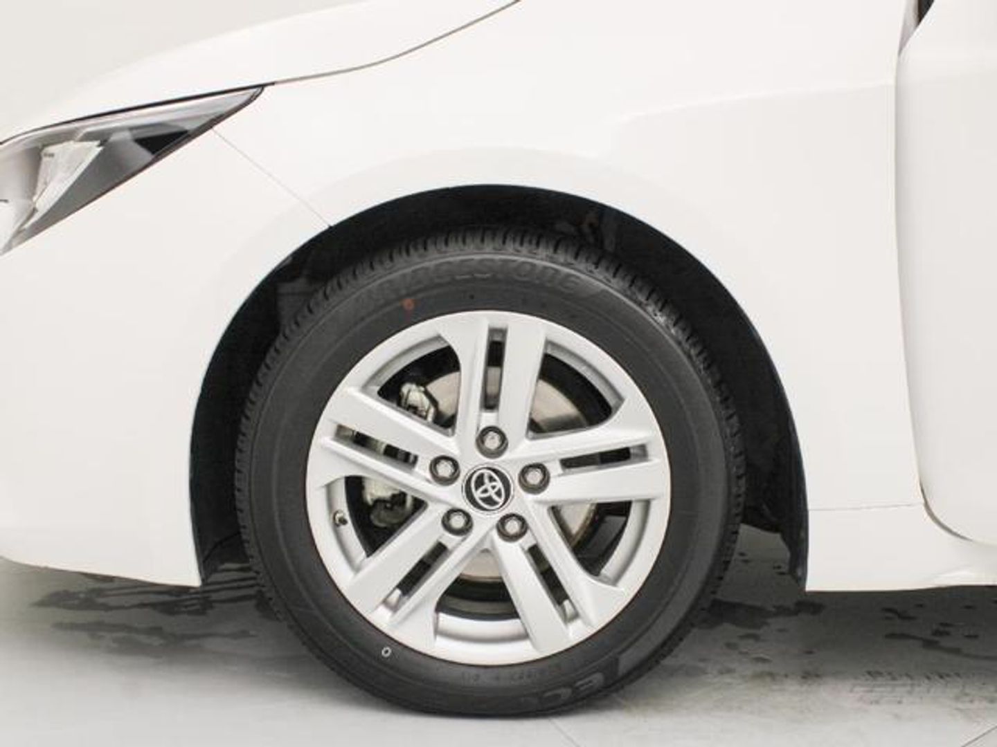 Toyota Corolla 1.8 125H Style E-CVT 90 kW (122 CV)