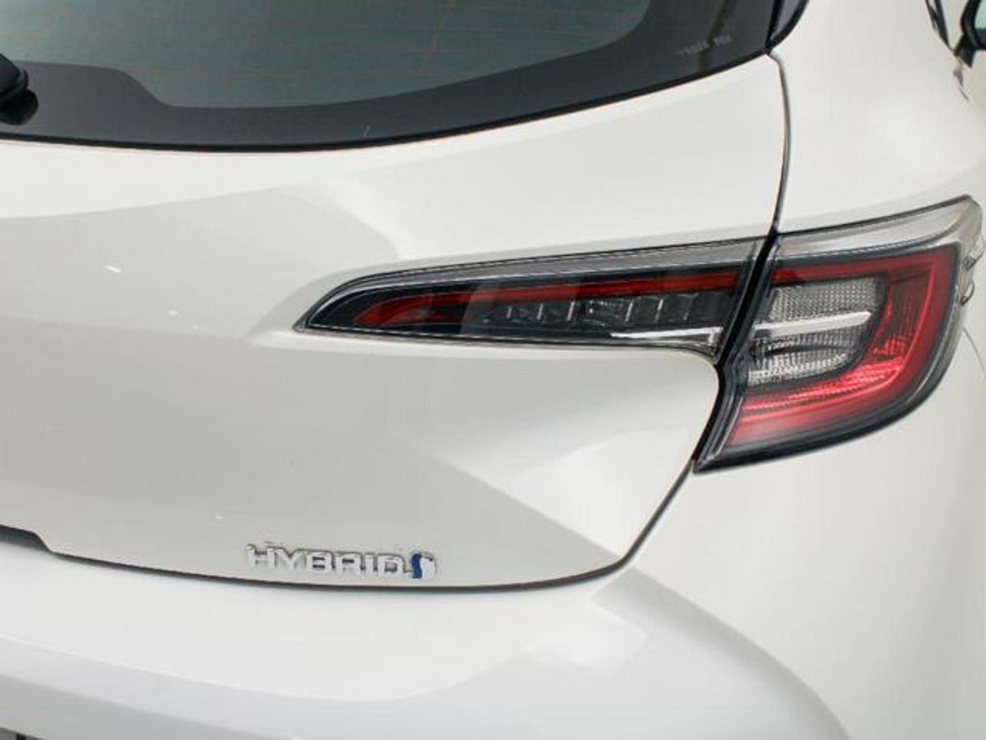 Toyota Corolla 1.8 125H Style E-CVT 90 kW (122 CV)