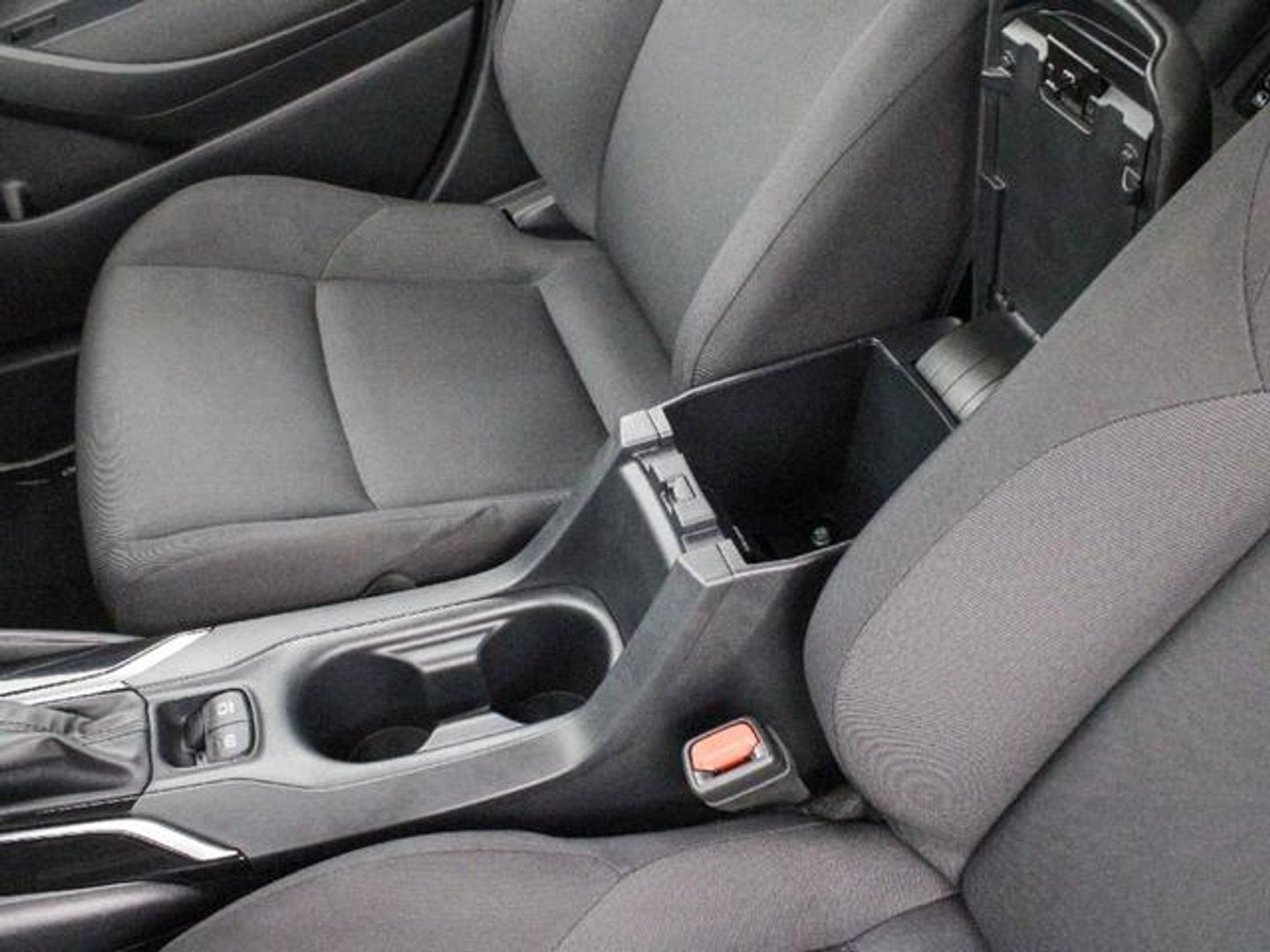 Toyota Corolla 1.8 125H Style E-CVT 90 kW (122 CV)
