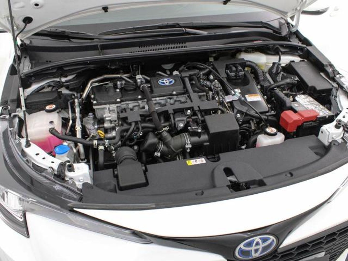 Toyota Corolla 1.8 125H Style E-CVT 90 kW (122 CV)