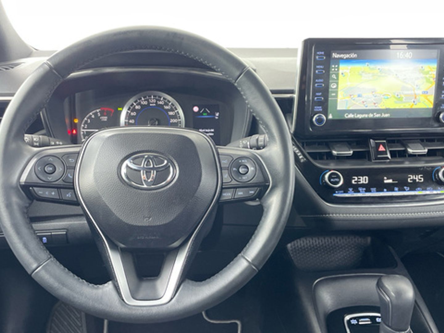 Toyota Corolla 1.8 125H Business Plus E-CVT 90 kW (122 CV)