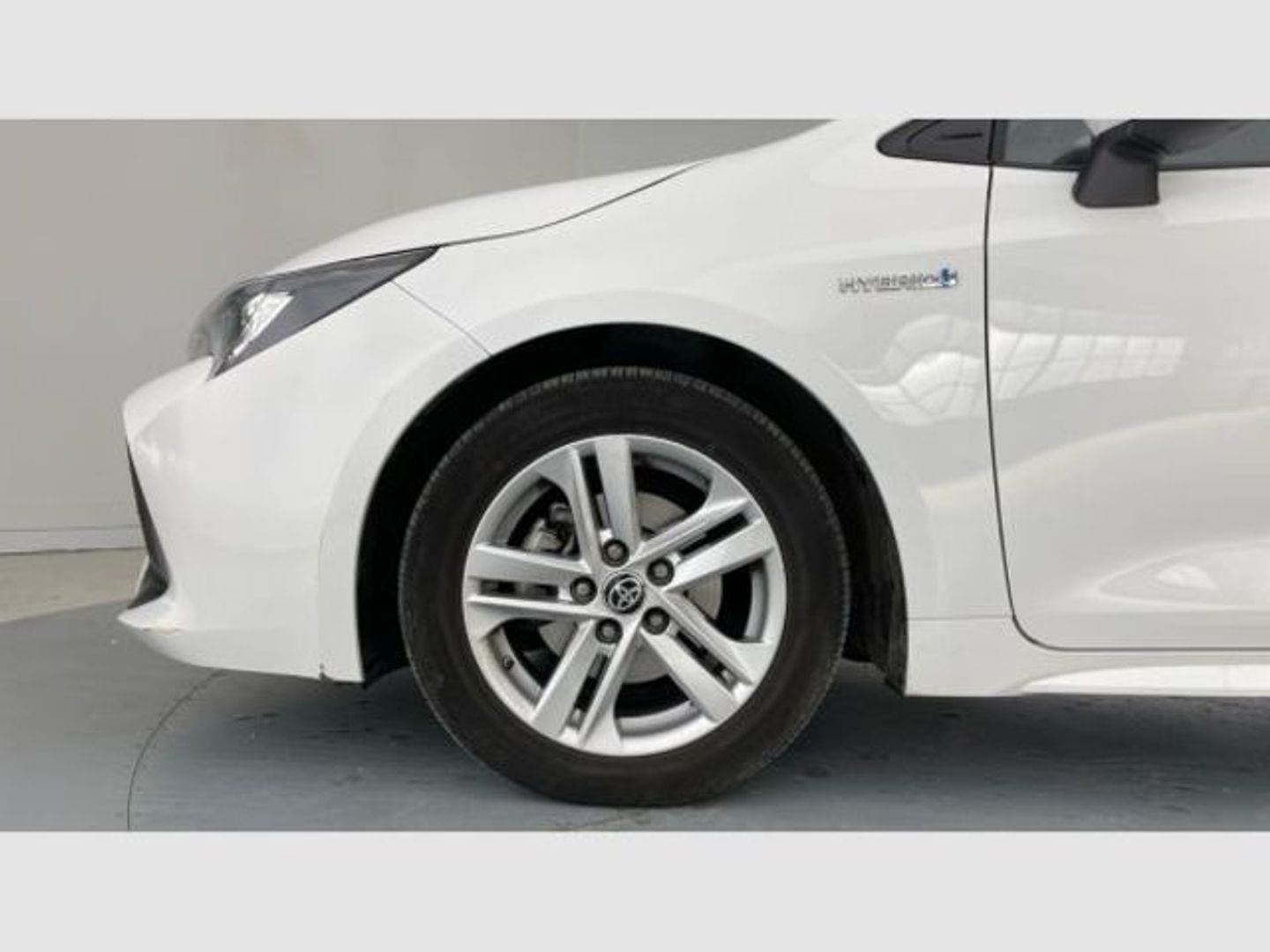 Toyota Corolla 1.8 125H Business Plus E-CVT 90 kW (122 CV)
