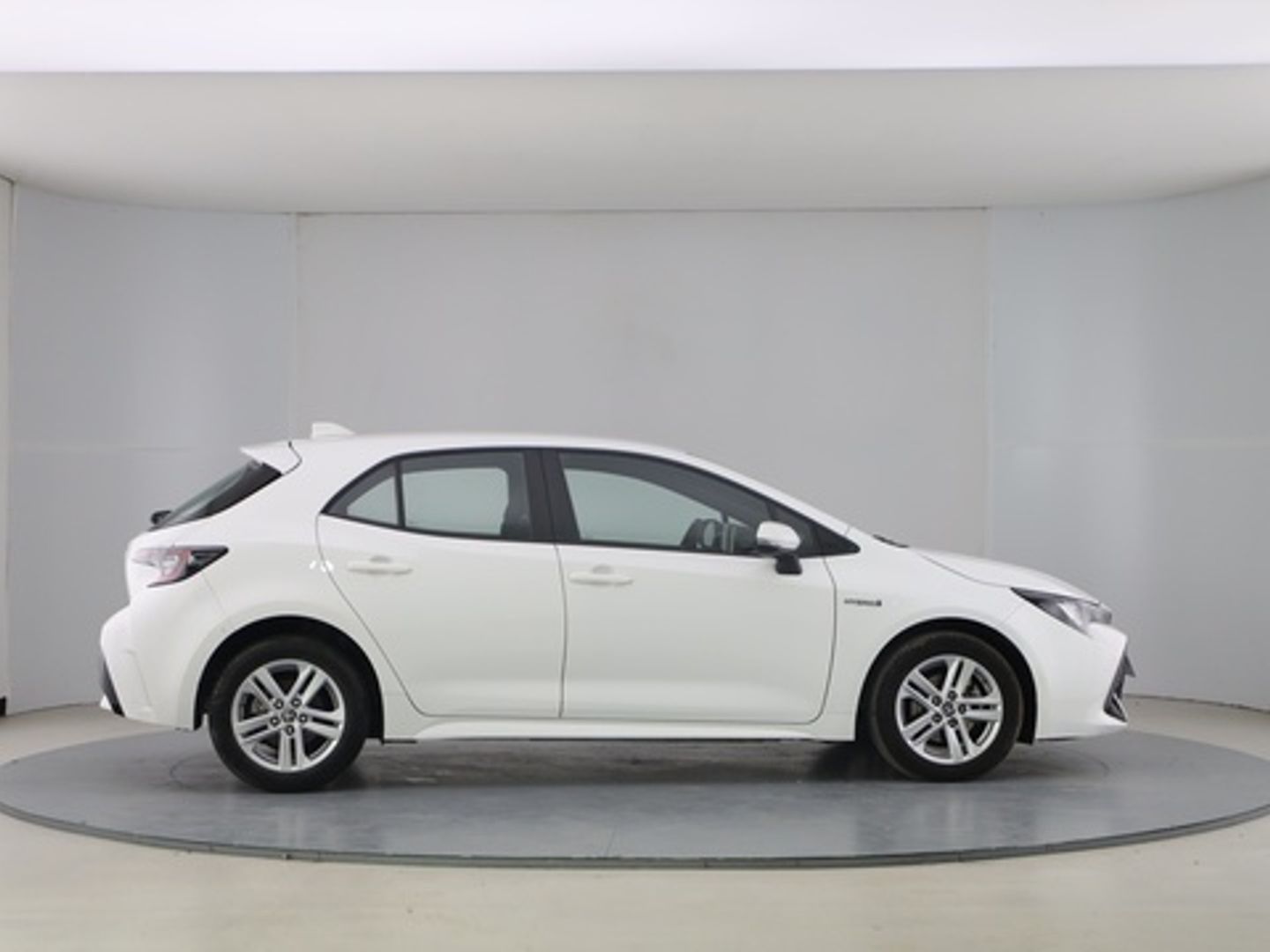 Toyota Corolla 1.8 125H Business Plus E-CVT 90 kW (122 CV)