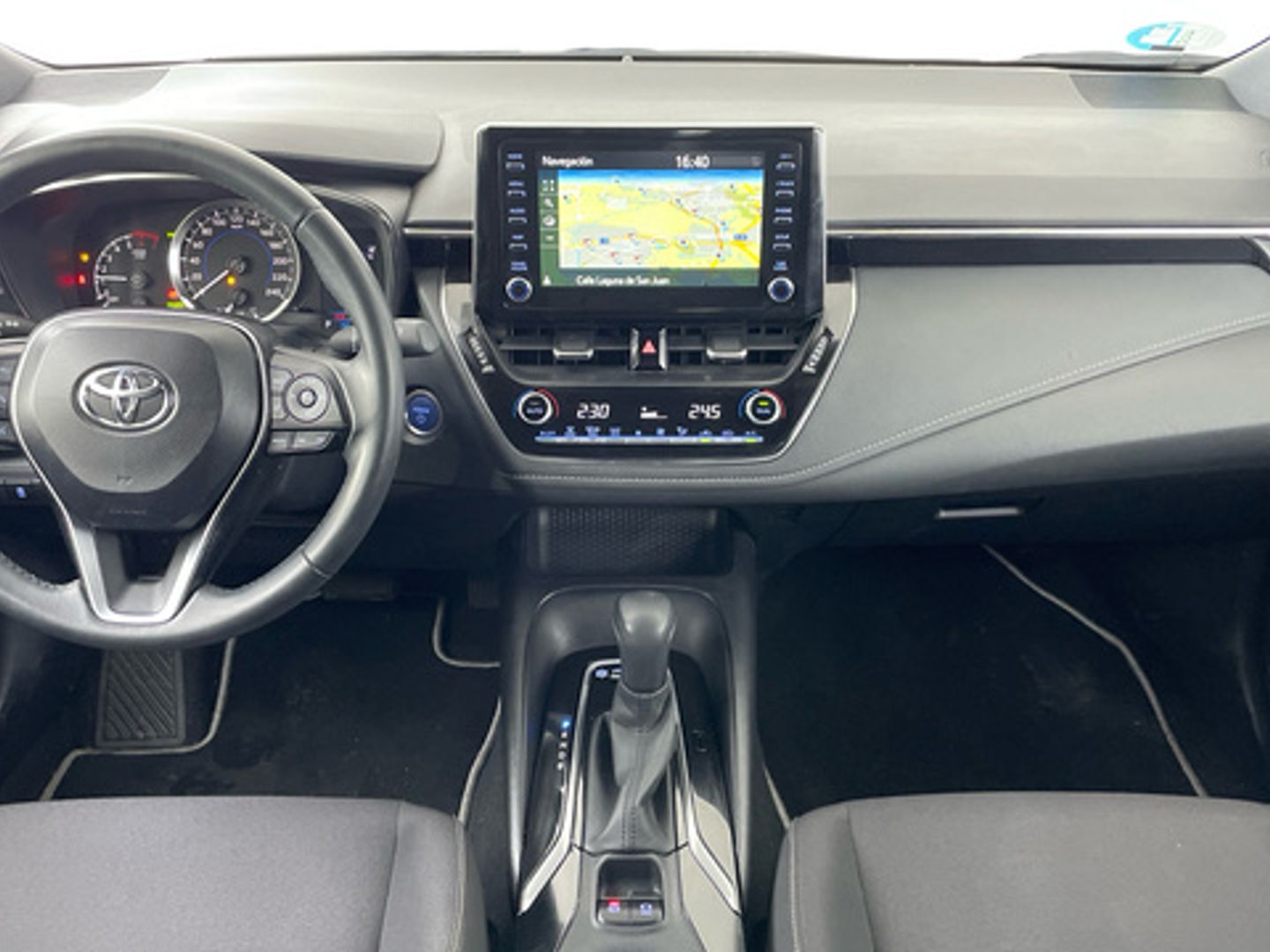 Toyota Corolla 1.8 125H Business Plus E-CVT 90 kW (122 CV)