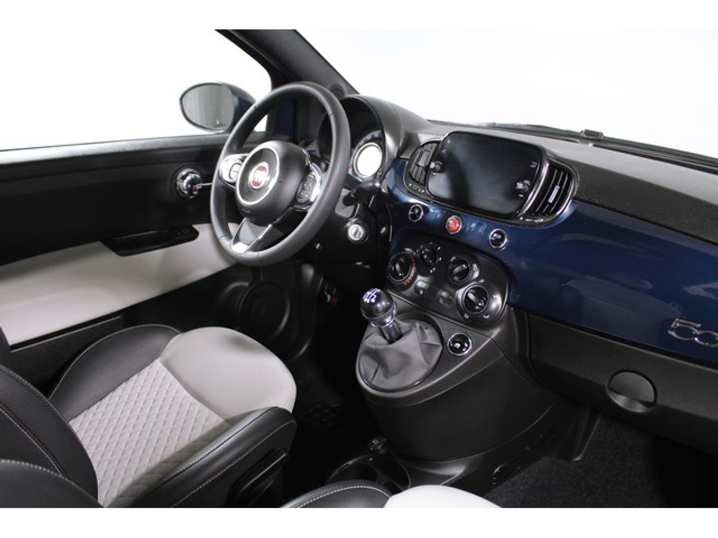 Fiat 500C 1.0 Hybrid Dolcevita 51 kW (70 CV)