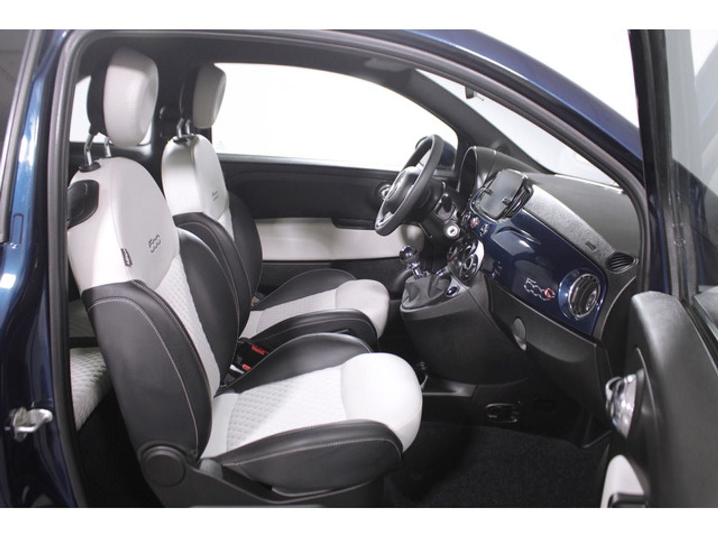 Fiat 500C 1.0 Hybrid Dolcevita 51 kW (70 CV)