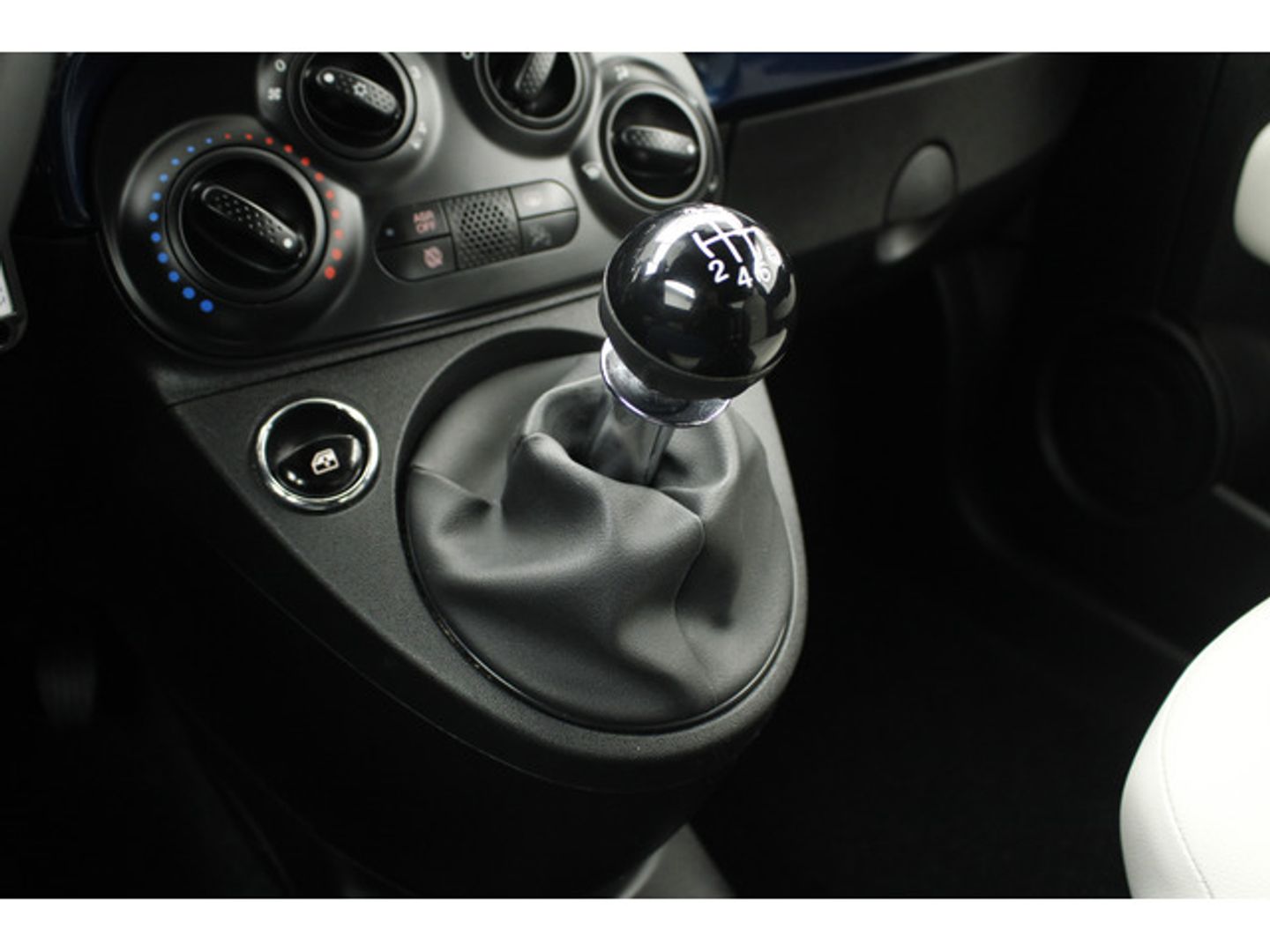 Fiat 500C 1.0 Hybrid Dolcevita 51 kW (70 CV)