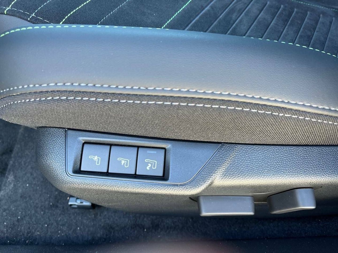 Peugeot e-2008 Eléctrico First Edition 115 kW (156 CV)